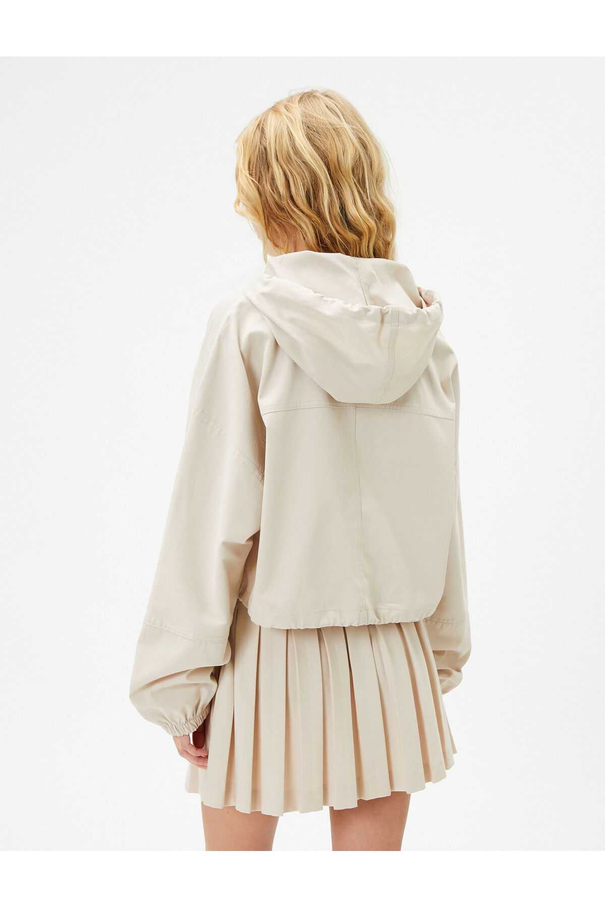 سویشرت چتر نجات نیم دکمه کش دار آستین بلند بادکنکی نخی