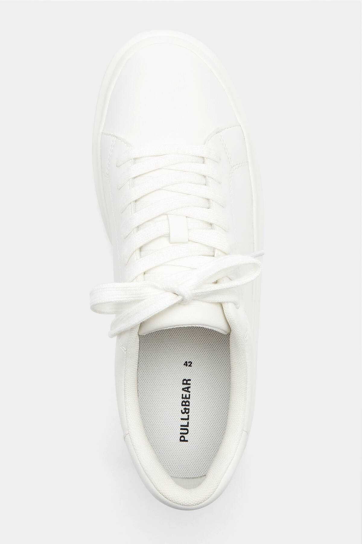 کفش کتانی با کف ضخیم