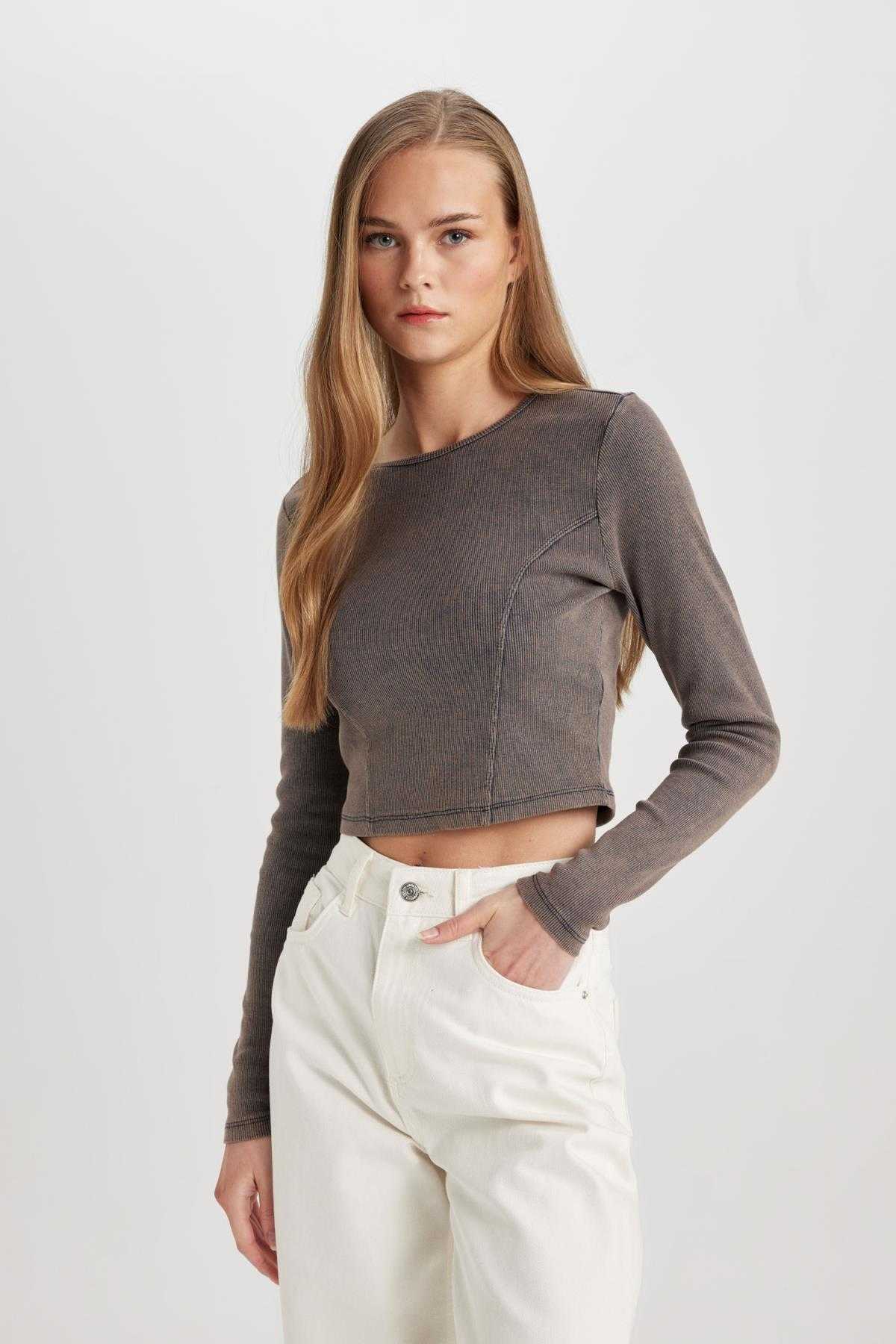 تیشرت آستین بلند یقه خدمه