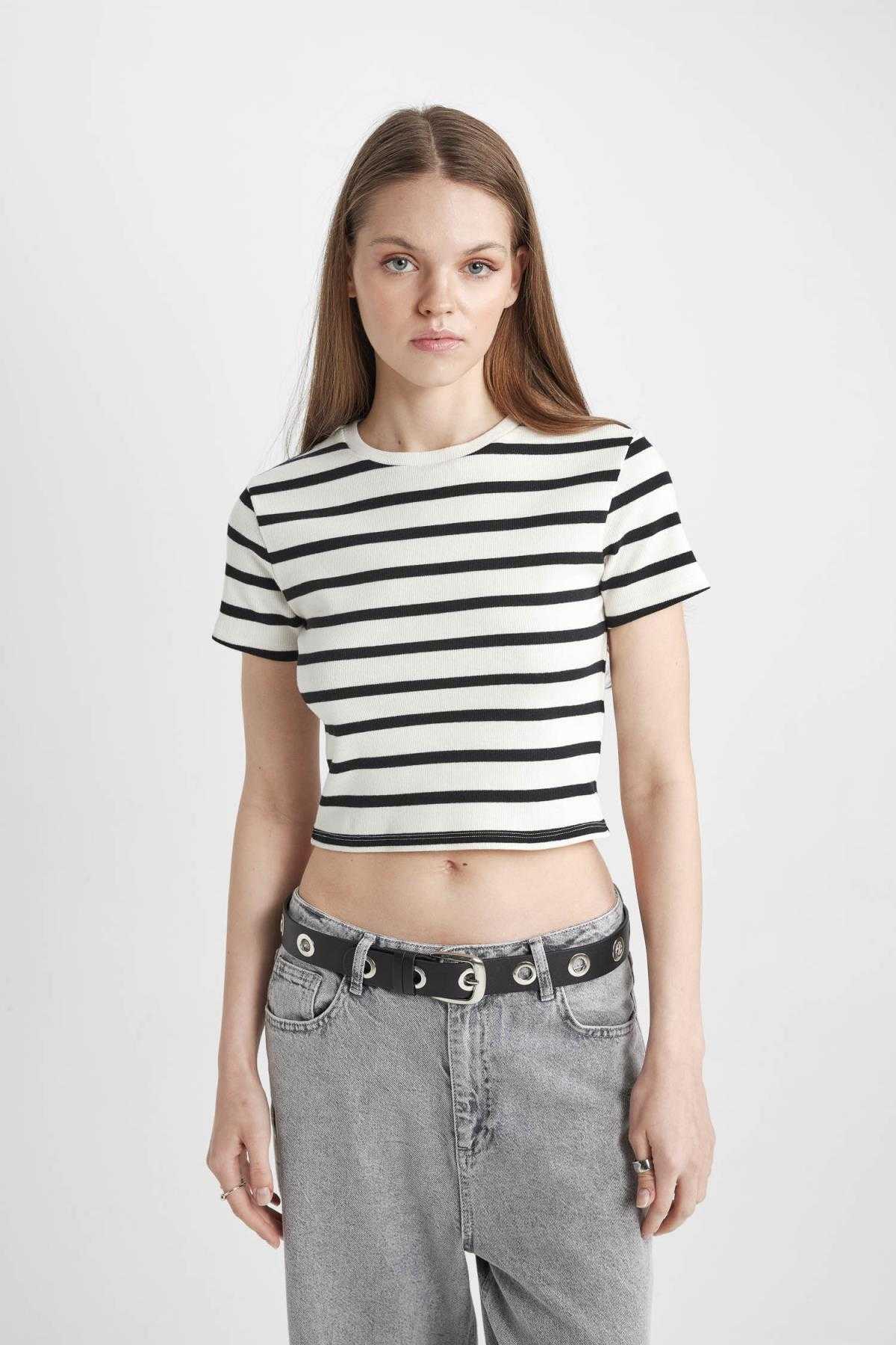 تیشرت آستین کوتاه راه راه باحال