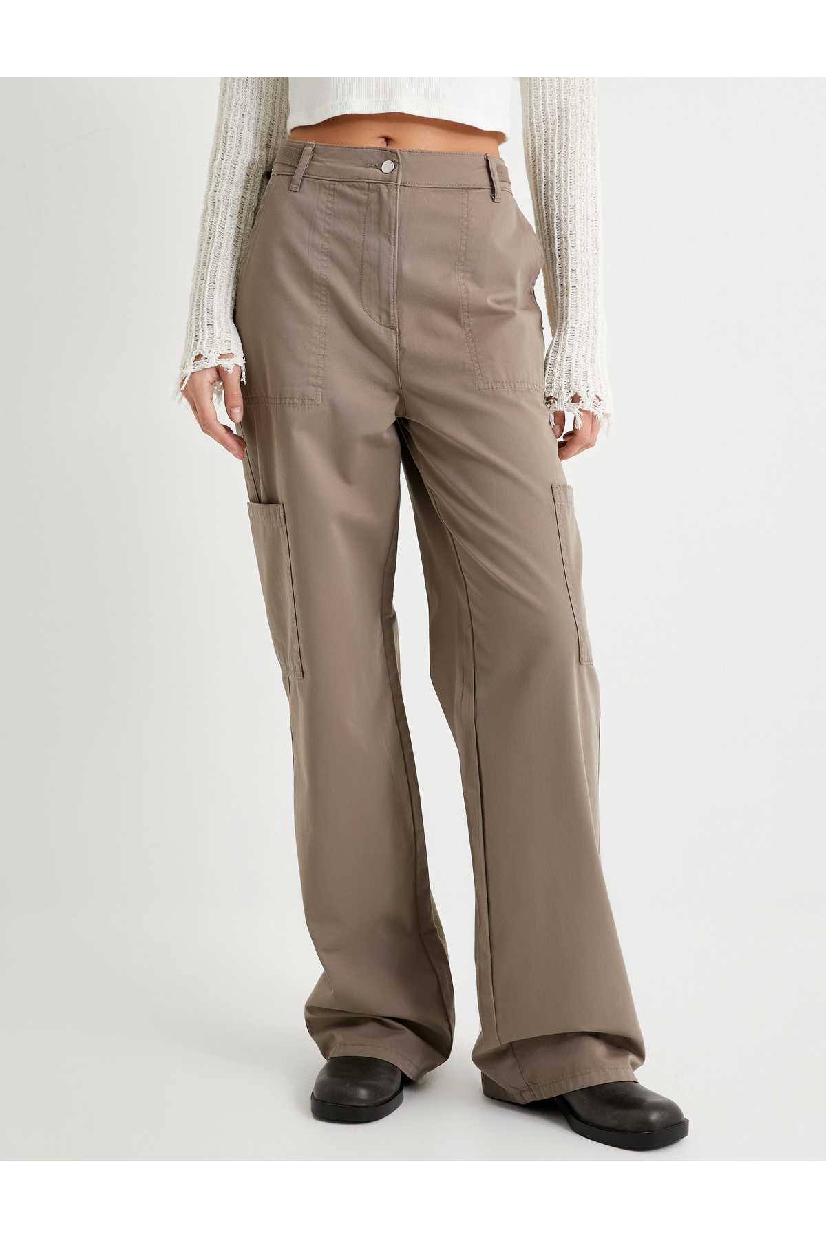 شلوار گشاد با جیب کمر بلند