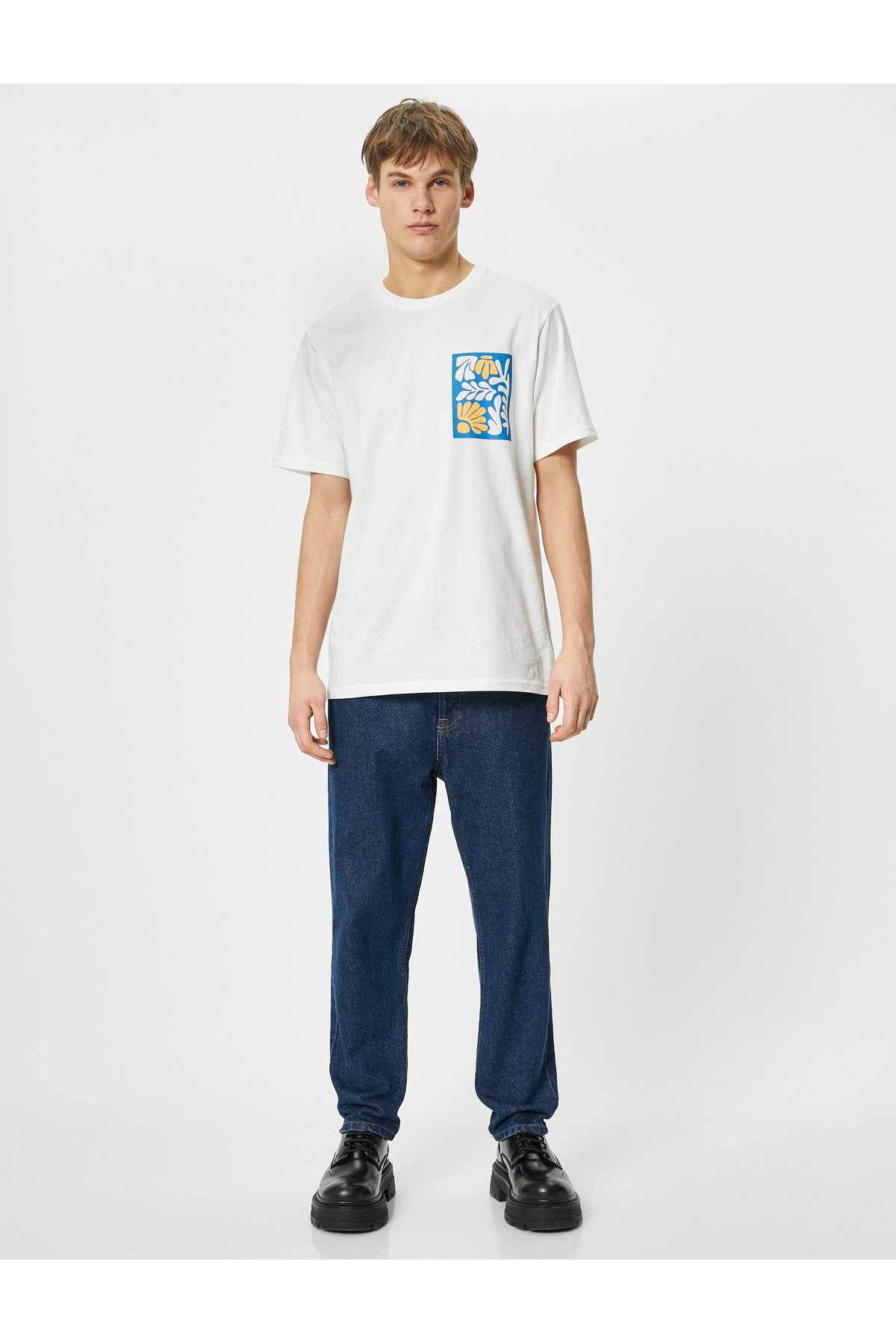 تیشرت آستین کوتاه یقه نخی چاپ شده