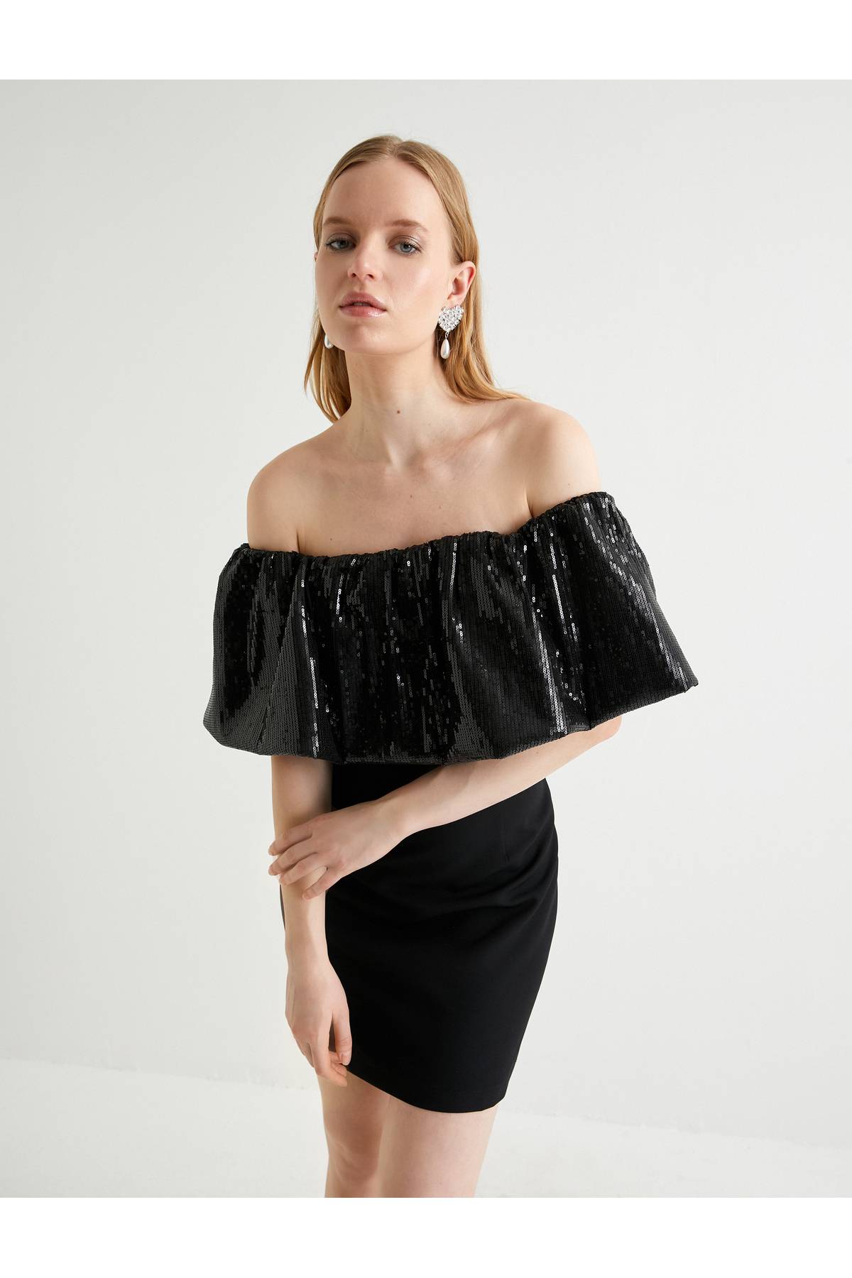 لباس شب پولک دار با قد کوتاه و باریک