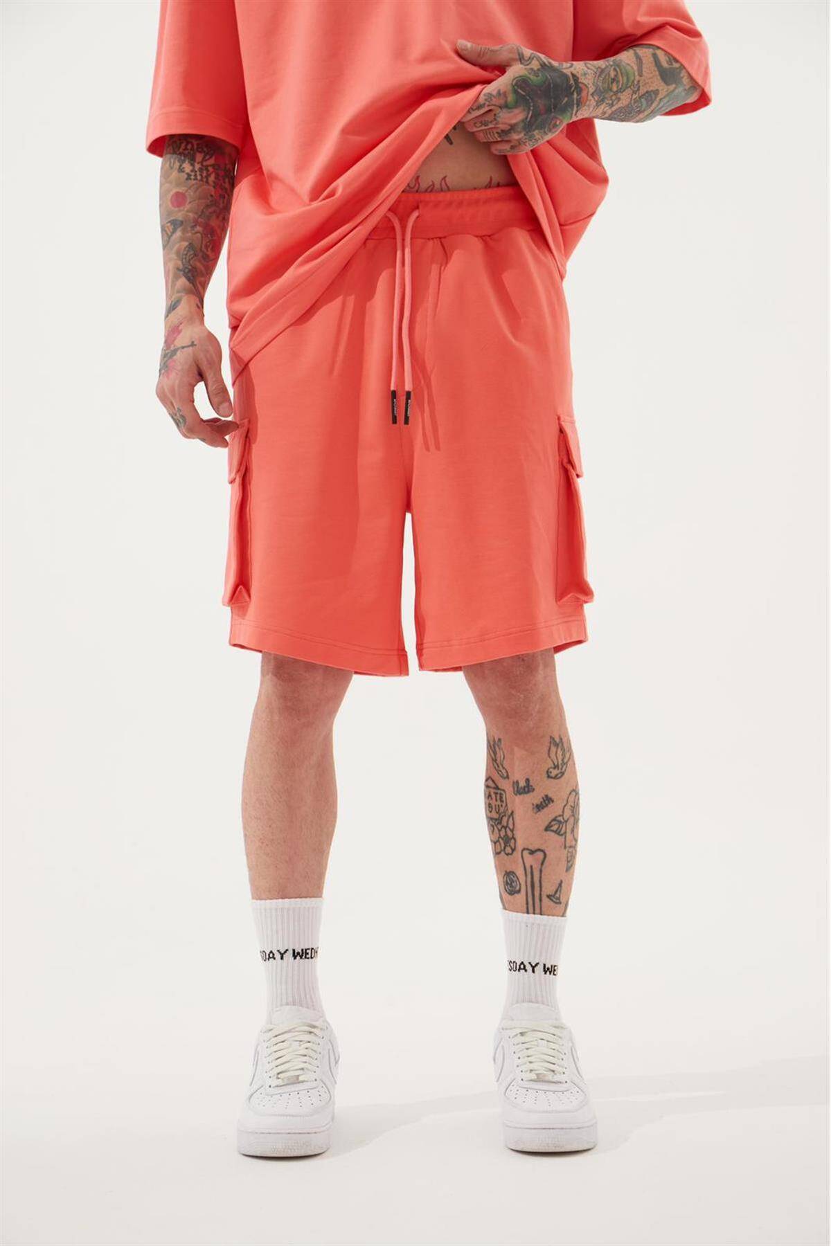 شورت کرمی مردانه با جیب باری