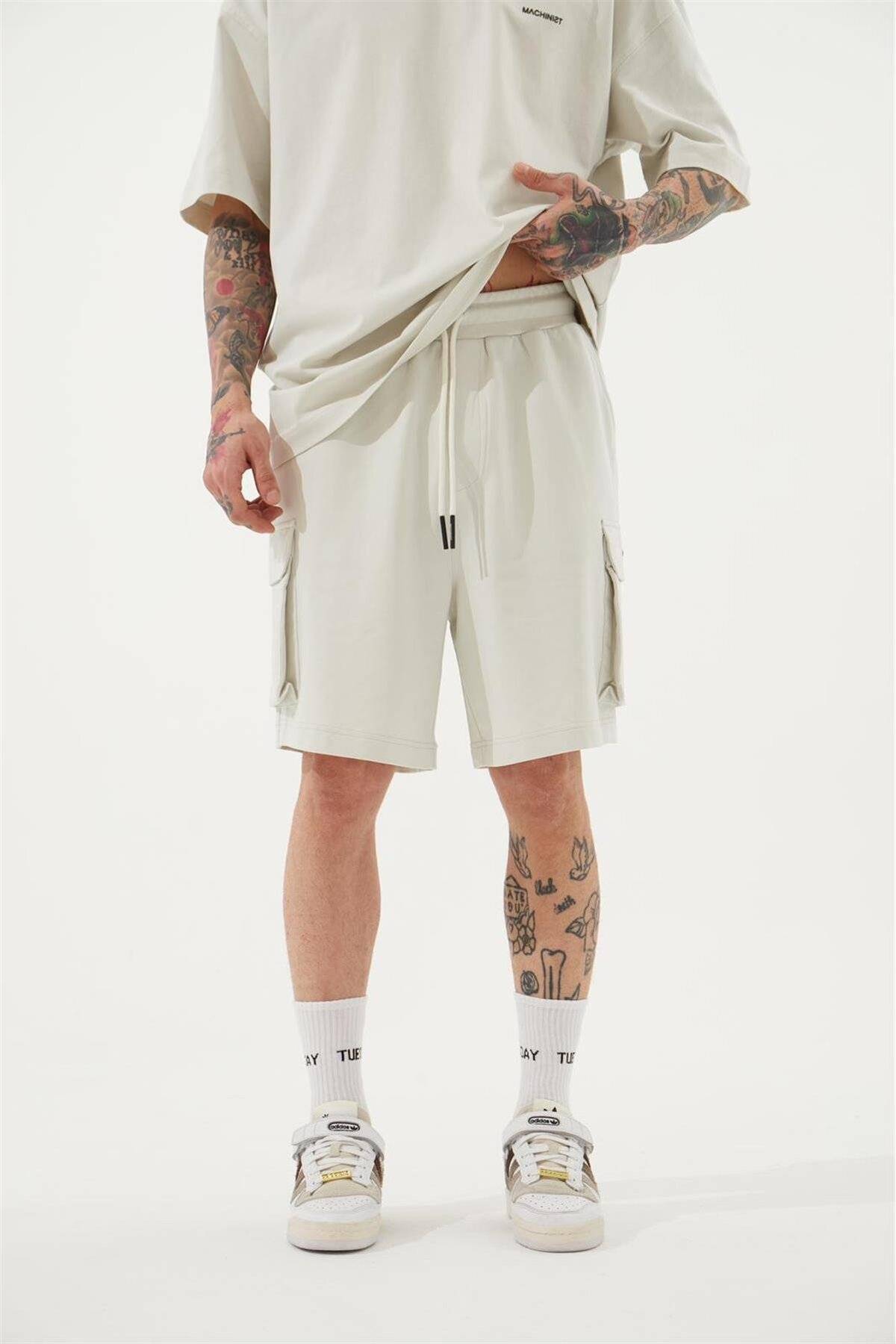 شورت کرمی مردانه با جیب باری