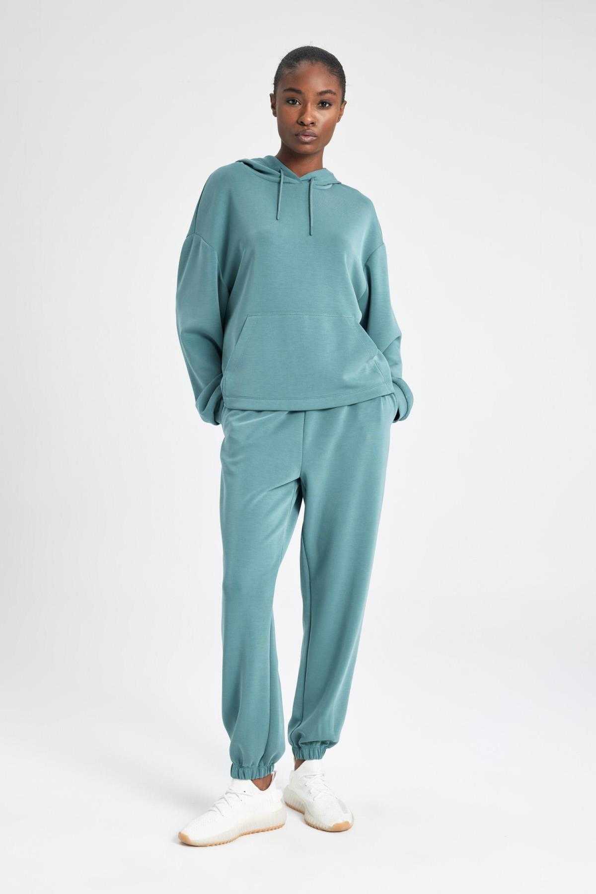 شلوار گرمکن دو جیبی ممتاز Fit Standard Fit B1794ax24sp