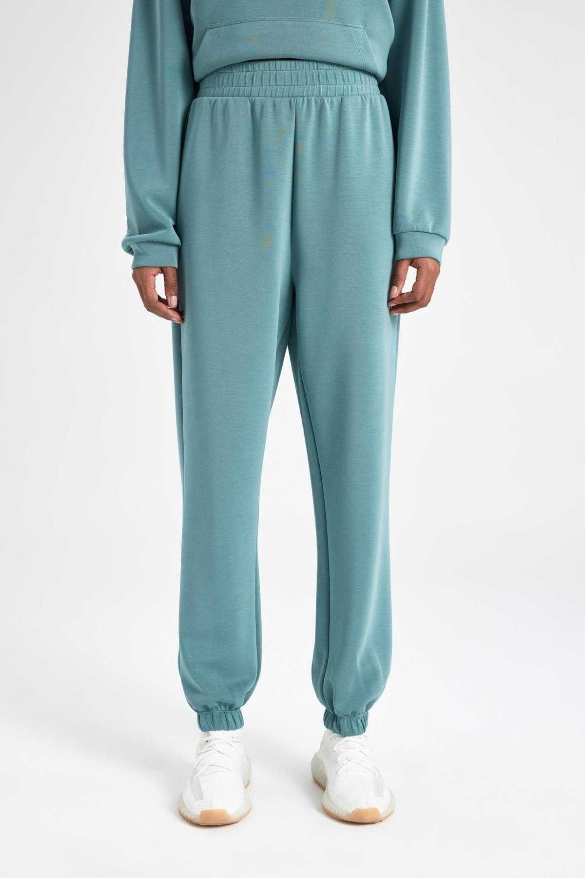 شلوار گرمکن دو جیبی ممتاز Fit Standard Fit B1794ax24sp