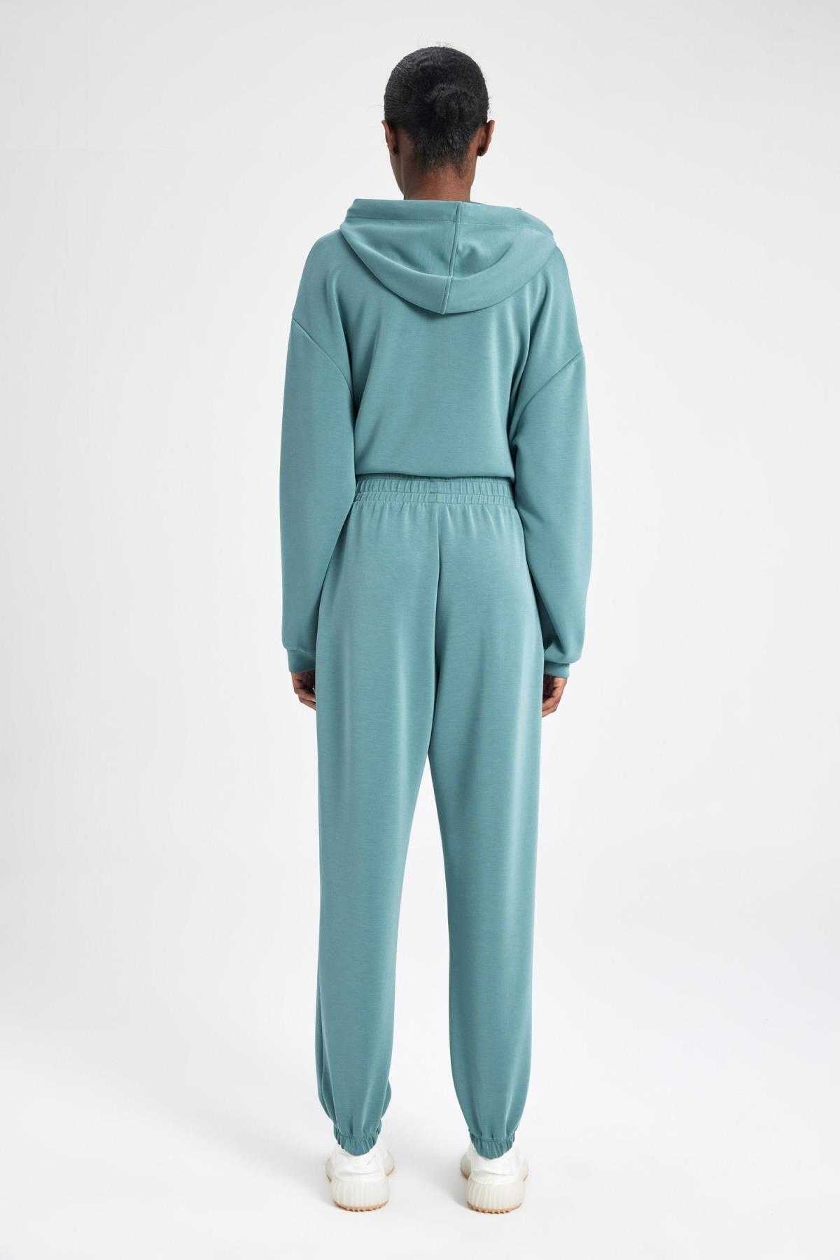 شلوار گرمکن دو جیبی ممتاز Fit Standard Fit B1794ax24sp