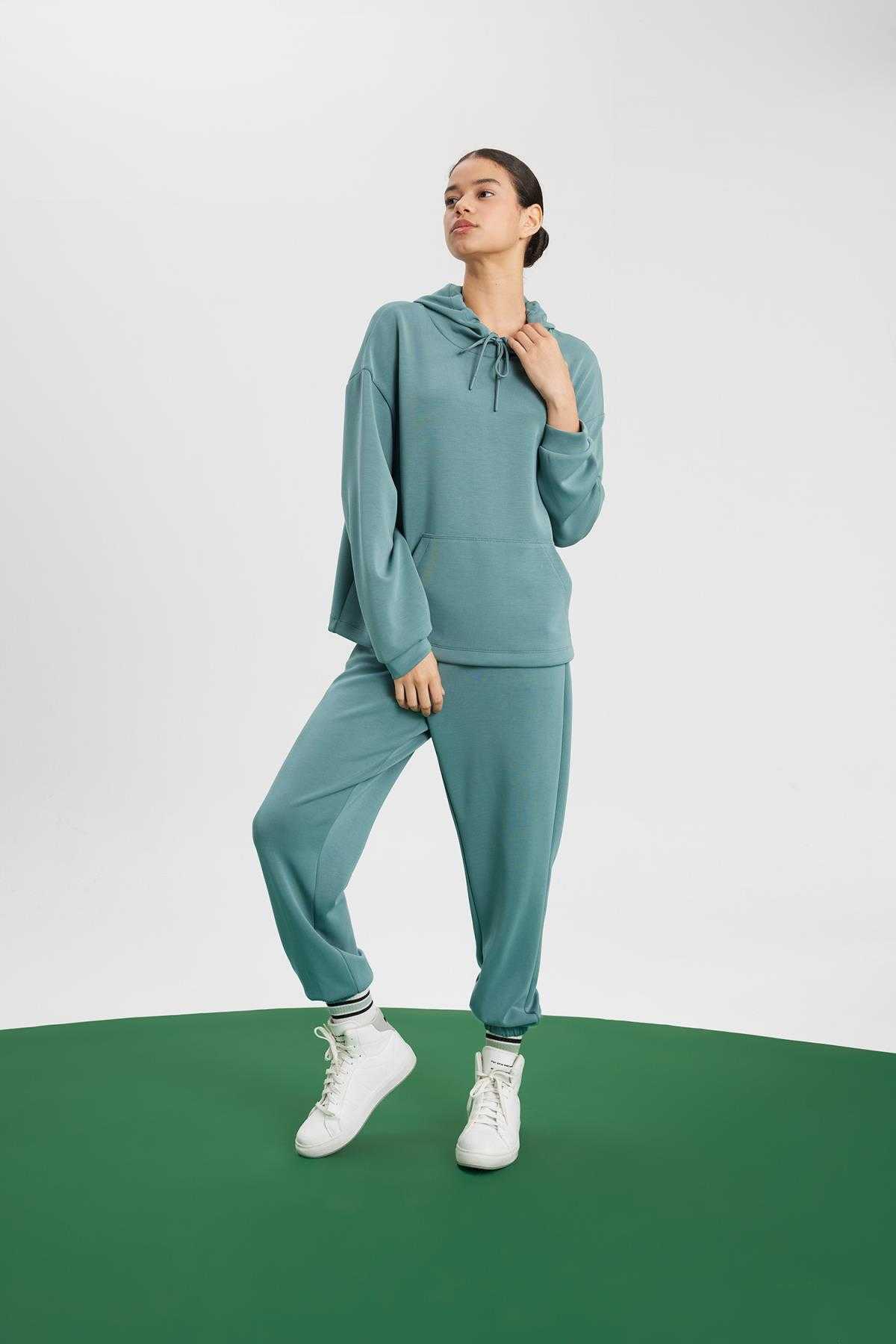 شلوار گرمکن دو جیبی ممتاز Fit Standard Fit B1794ax24sp