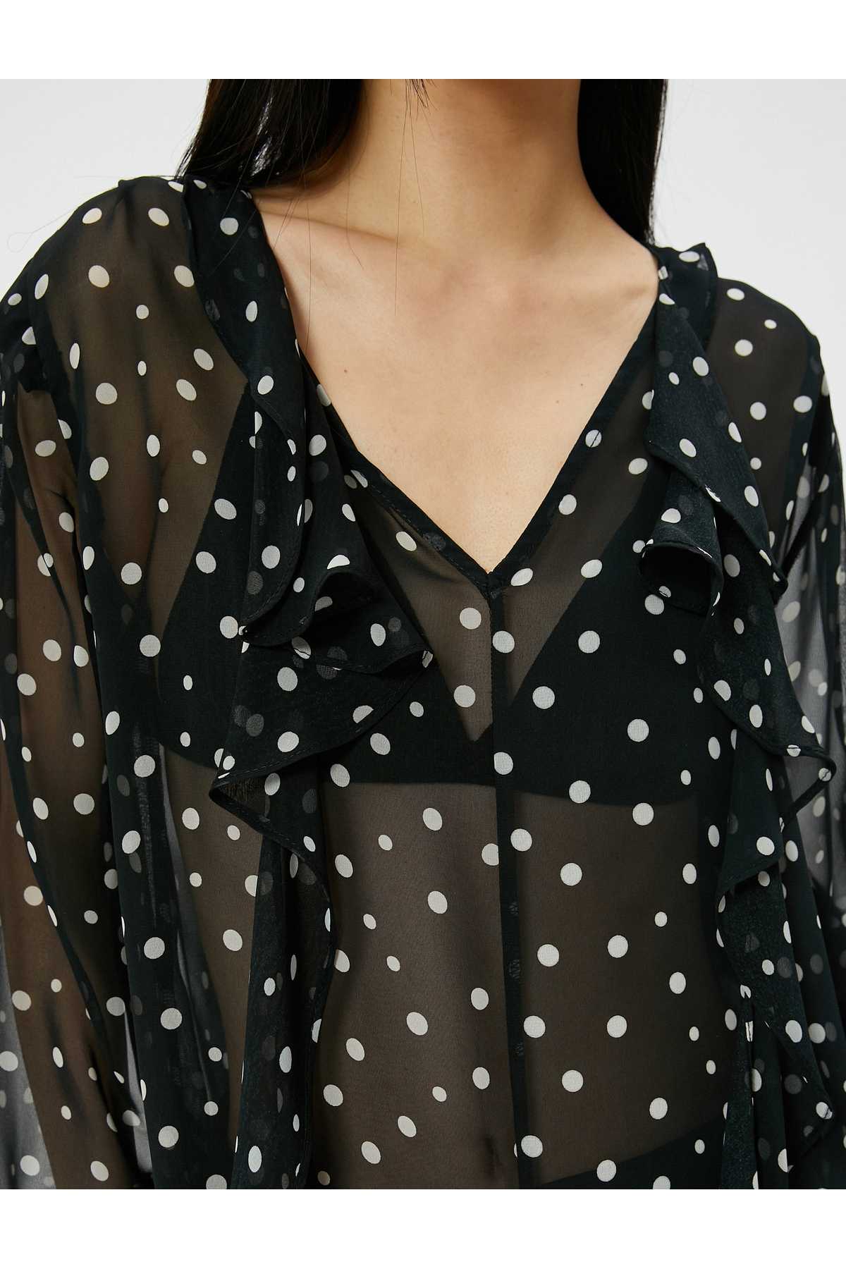 بلوز خال خالی روسری یقه آستین بلند