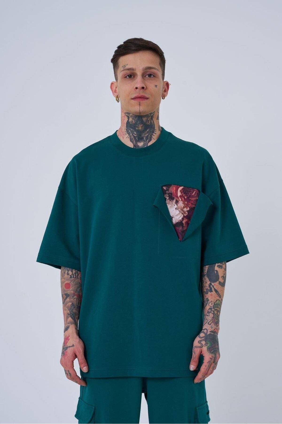 تیشرت اکرو سایز چاپی پچ گل مردانه