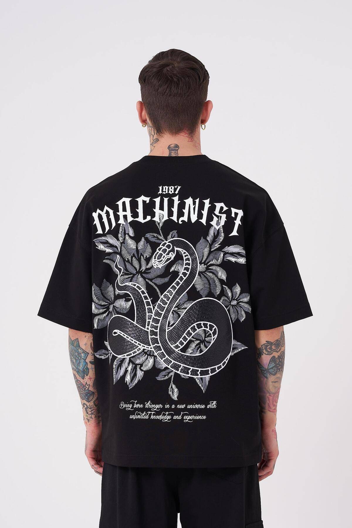 تیشرت اکرو سایز اُورسایز چاپ مار مردانه