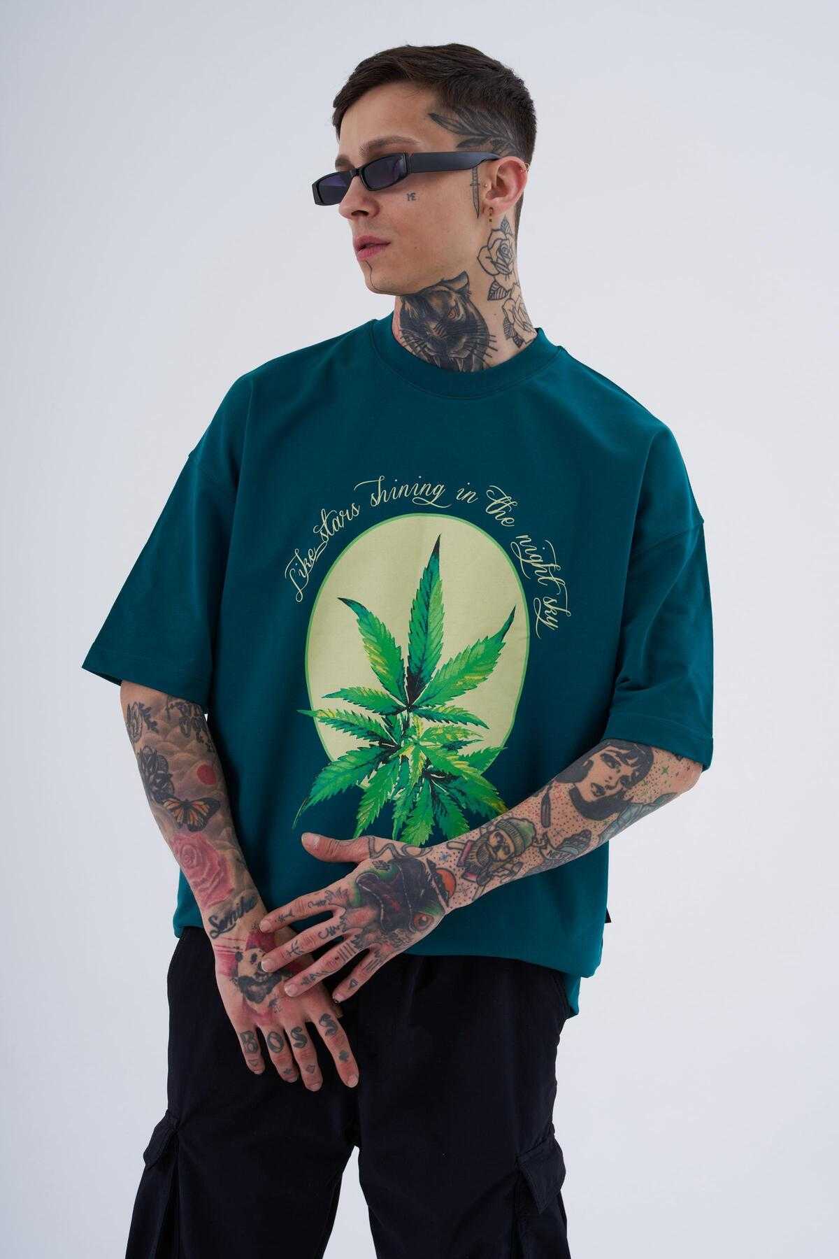 تیشرت مردانه بنفش با چاپ گیاهی