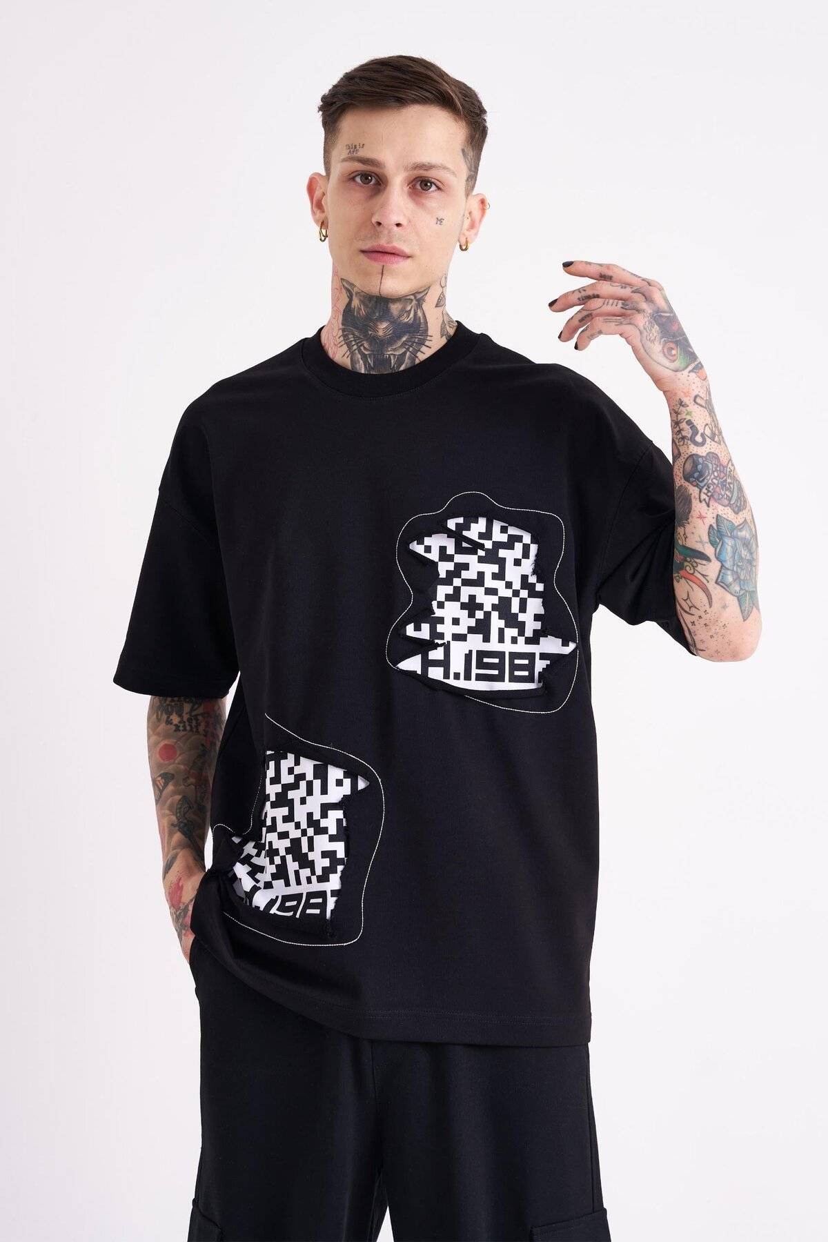 تیشرت مردانه Dama Patch Oversize Ecru