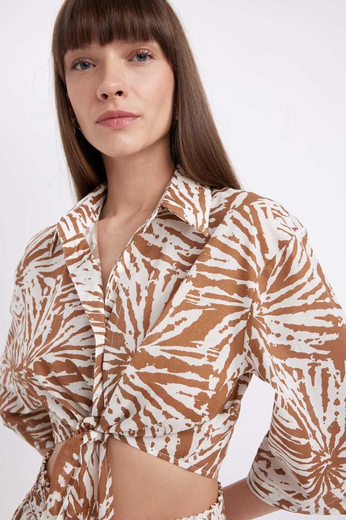 بلوز آستین کوتاه یقه پیراهن کراپ