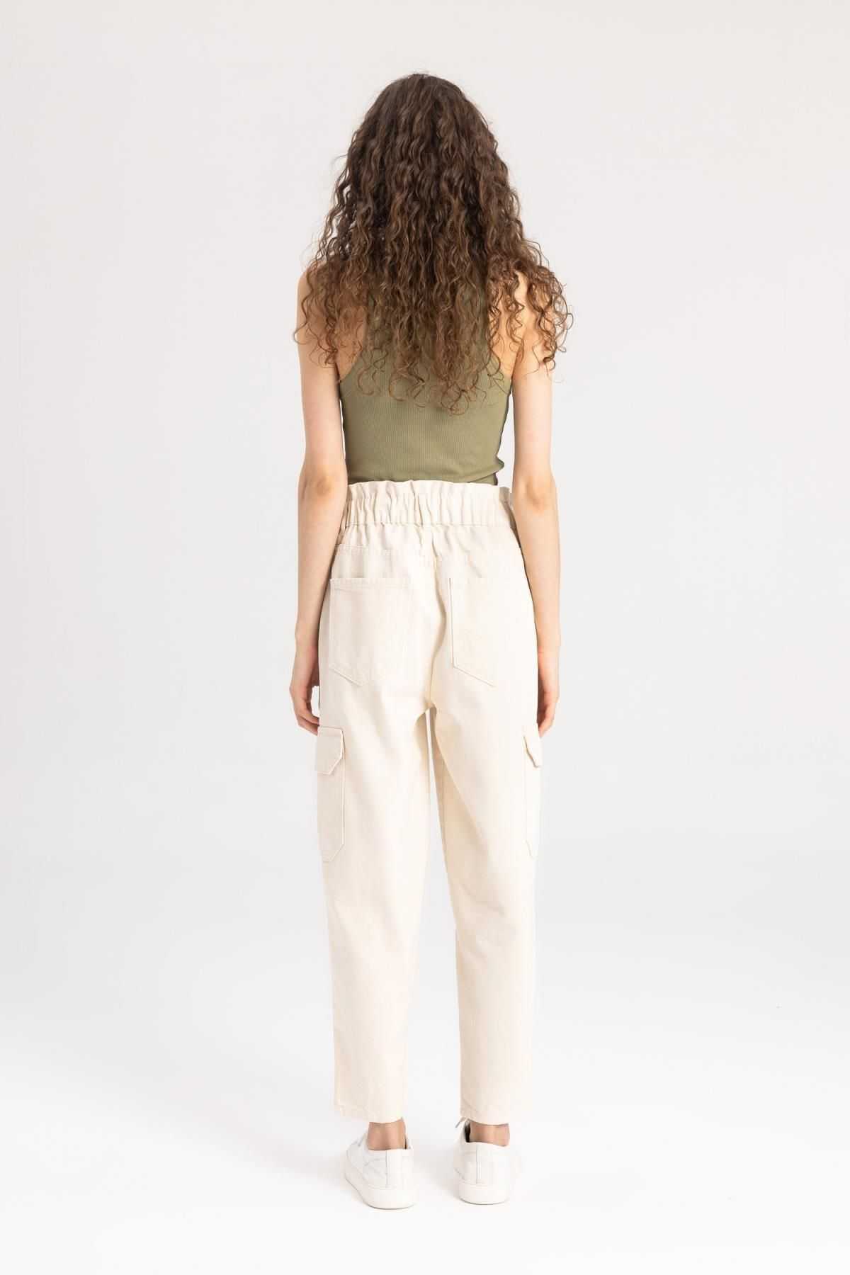 شلوار جین سفید کیسه کاغذی با جیب کمر بلند