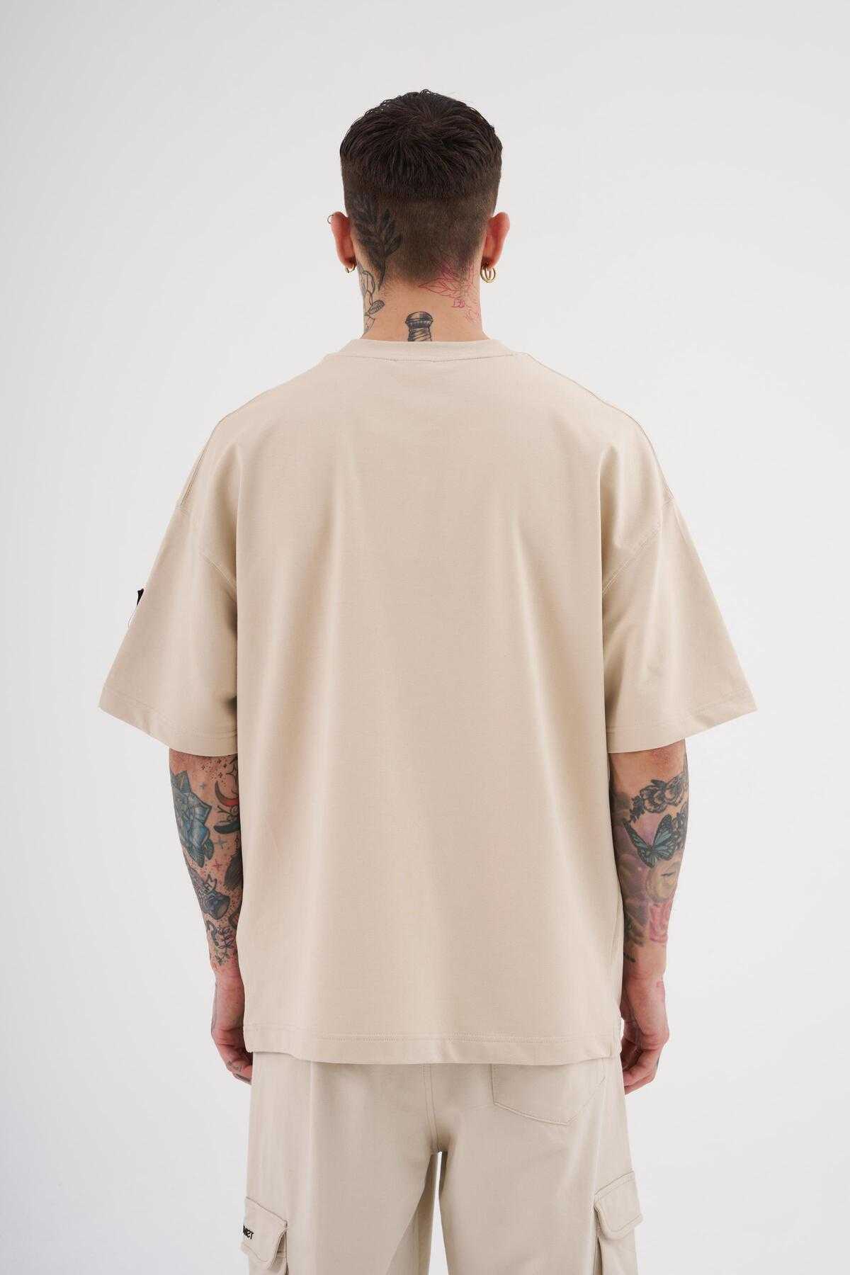 تیشرت مردانه اکرو سایز وصله دار چاپ شده