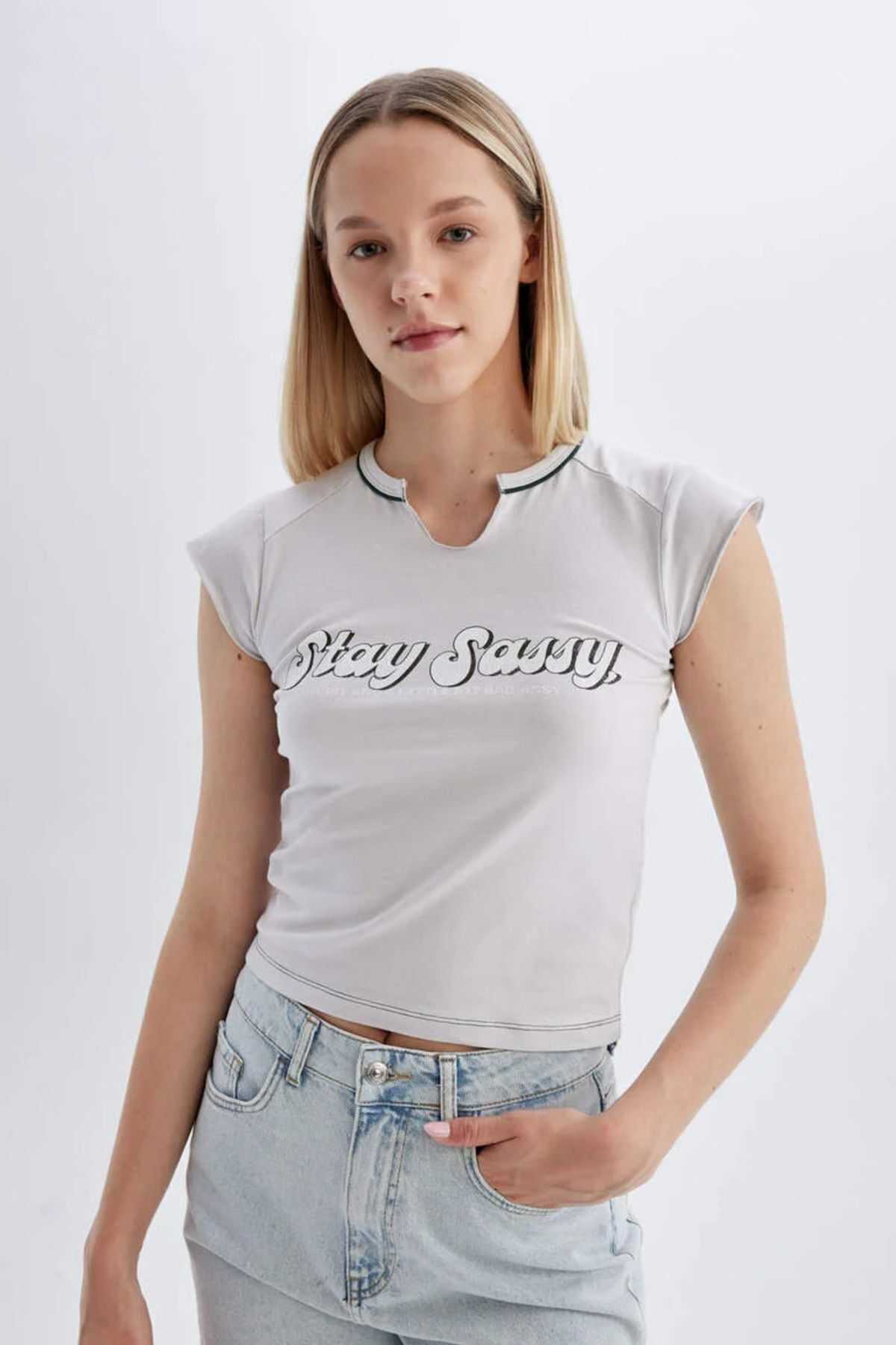 تیشرت آستین کوتاه با یقه V مناسب D3364x24sm