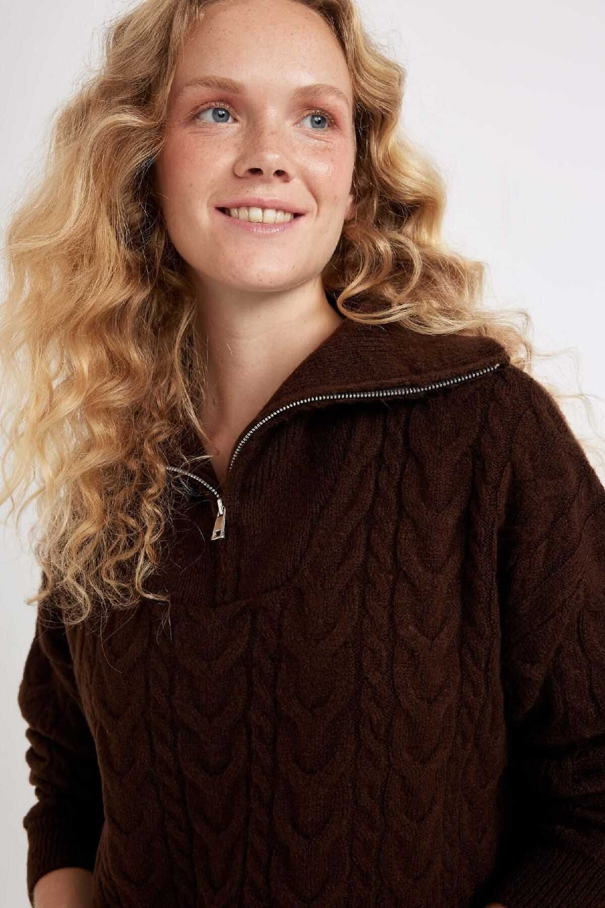 ژاکت یقه زیپی فیت سایز بزرگ