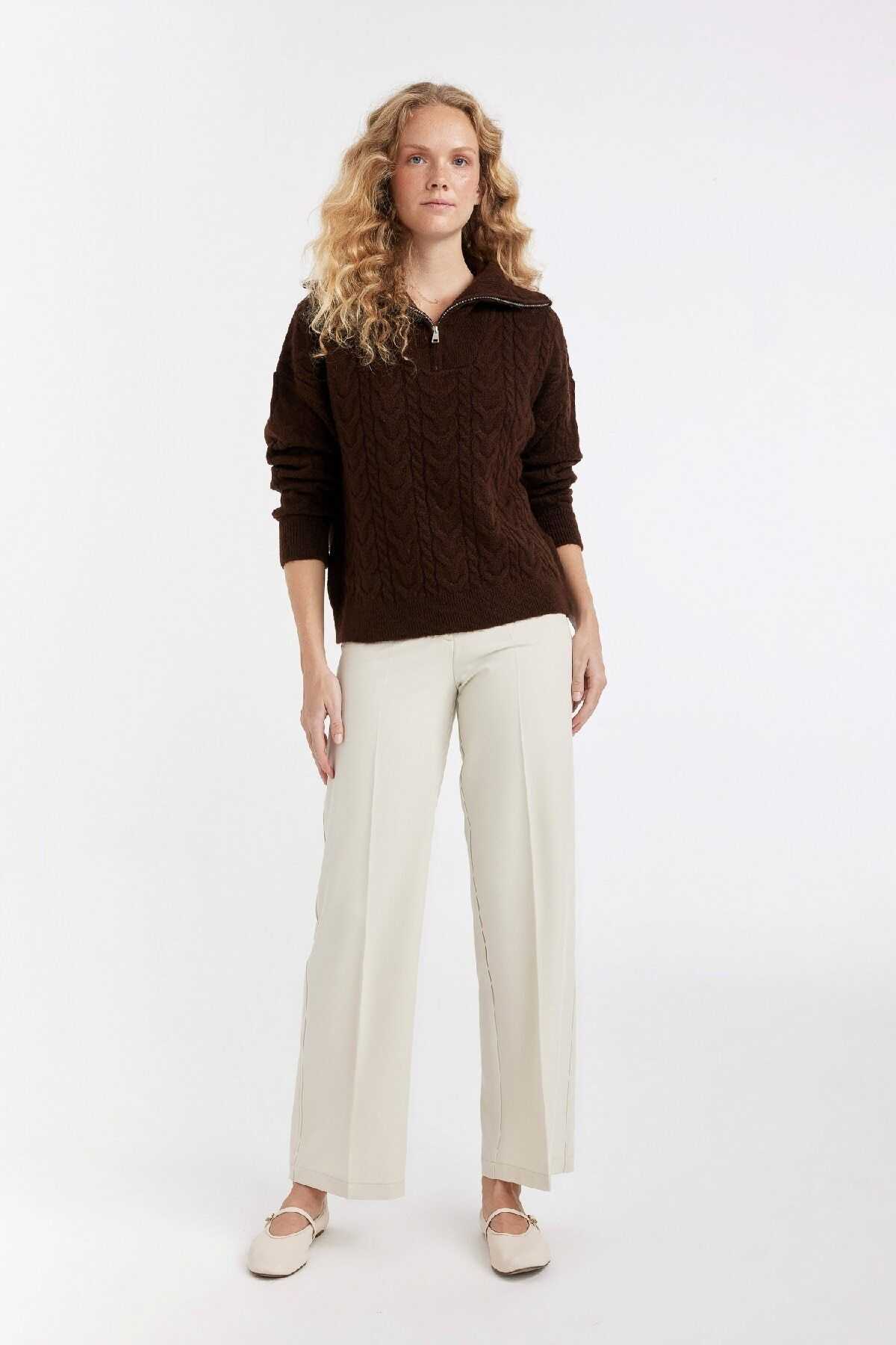 ژاکت یقه زیپی فیت سایز بزرگ