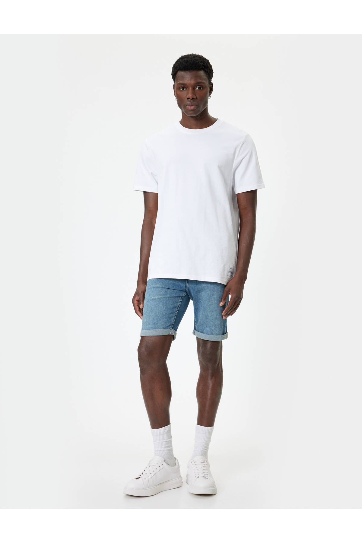 جیب دکمه ای شلوارک جین برمودا باریک با جزئیات