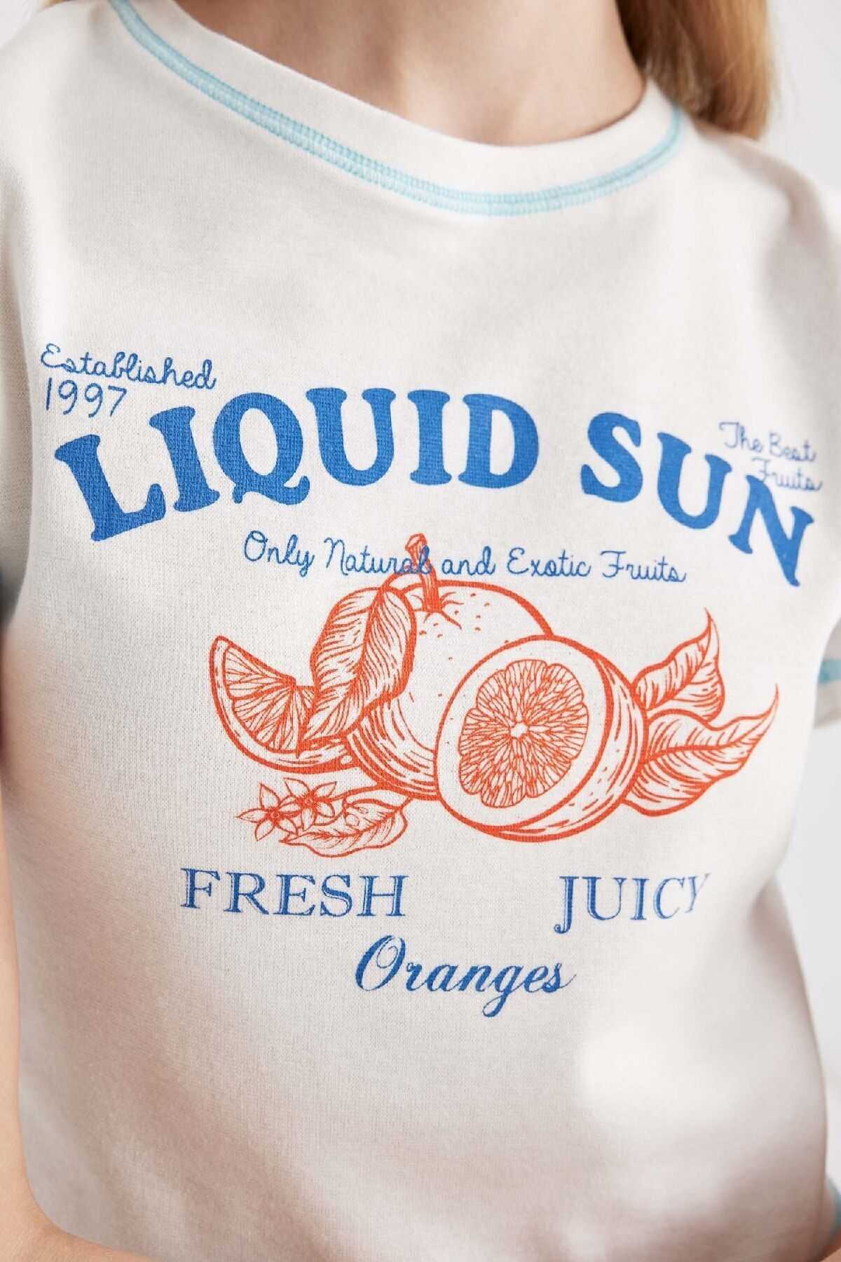 تیشرت آستین کوتاه آجدار چاپ شده با یقه خدمه خنک