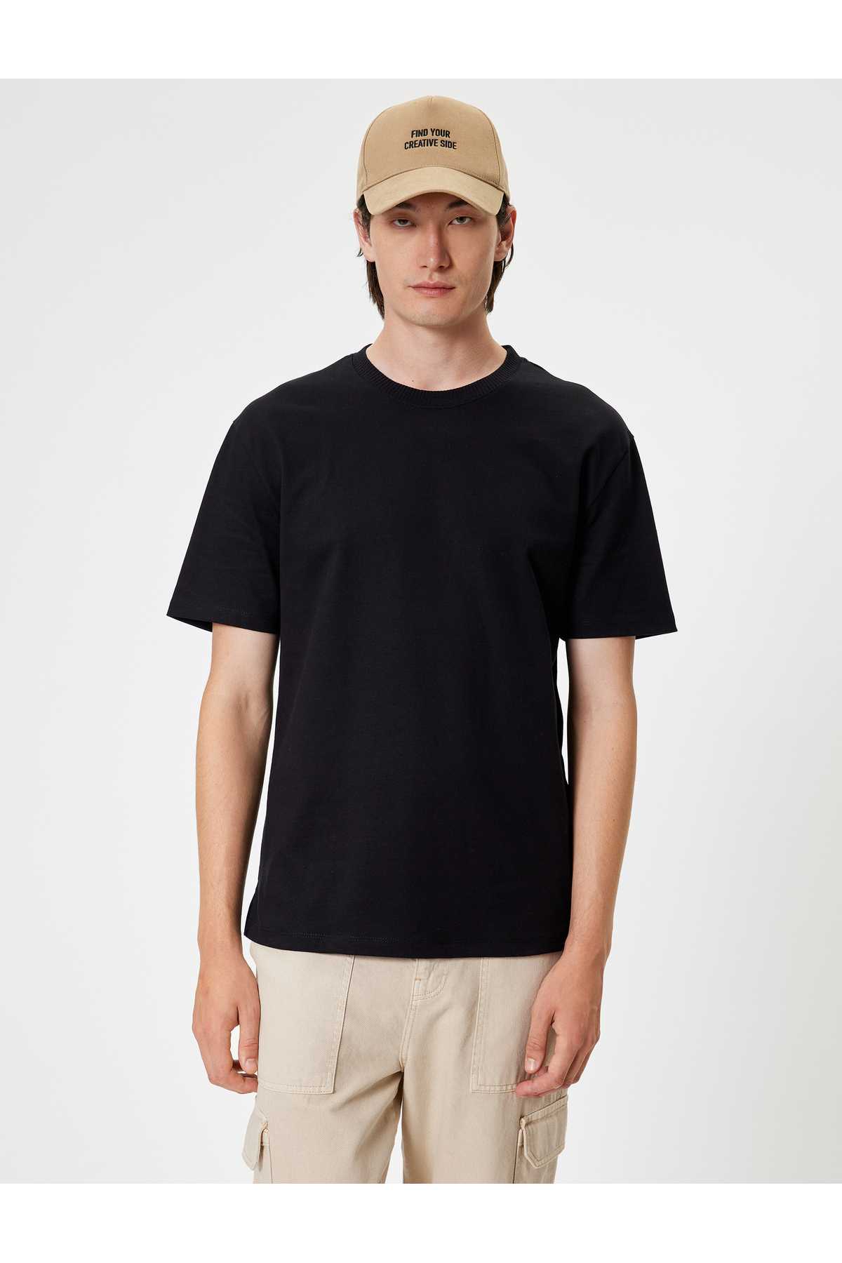 تیشرت پایه یقه خدمه آستین کوتاه نخی