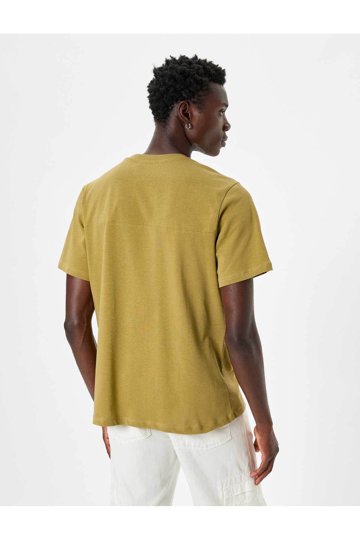 تیشرت پایه یقه خدمه آستین کوتاه نخی