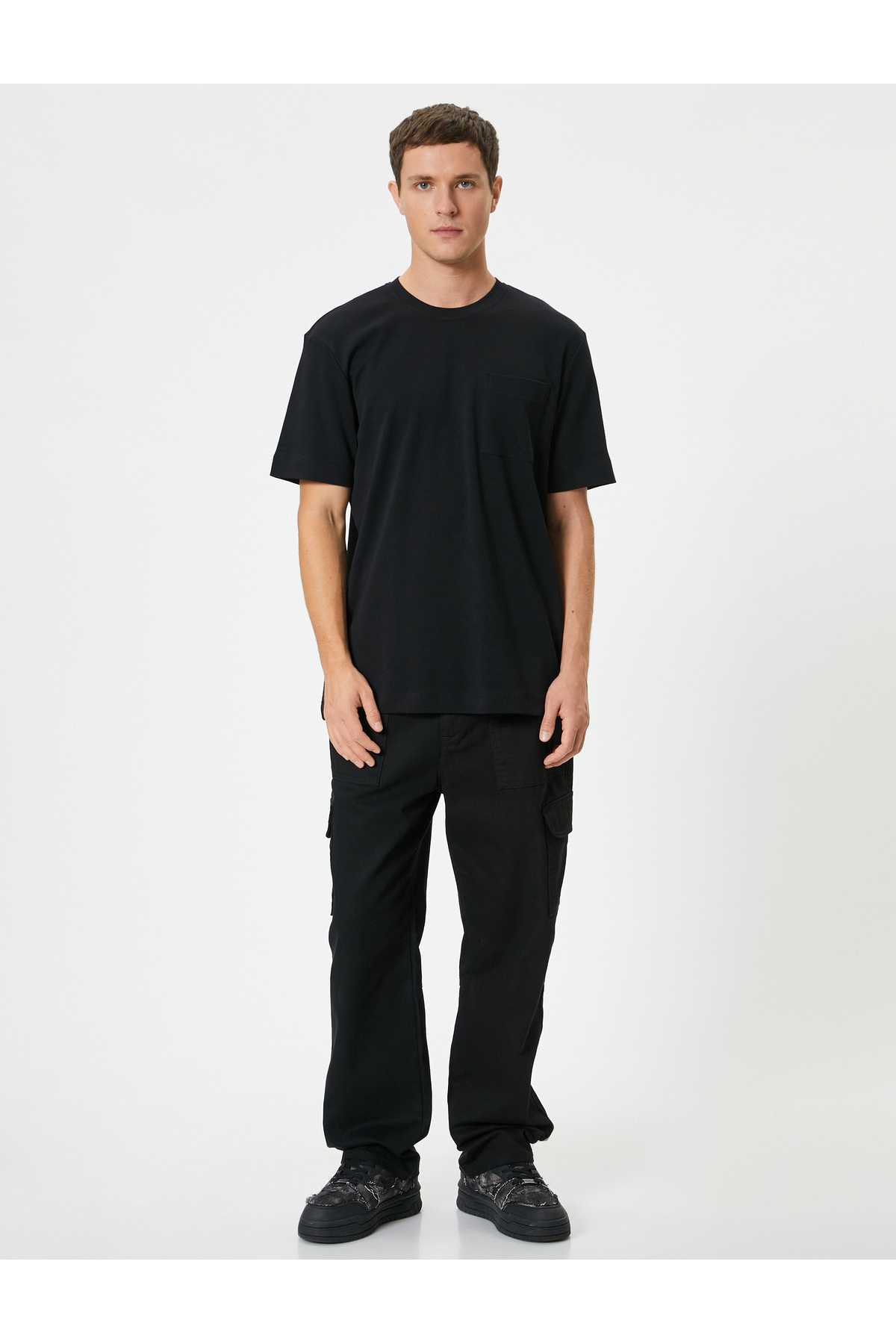 پایه تیشرت جیبی با یقه خدمه آستین کوتاه نخی