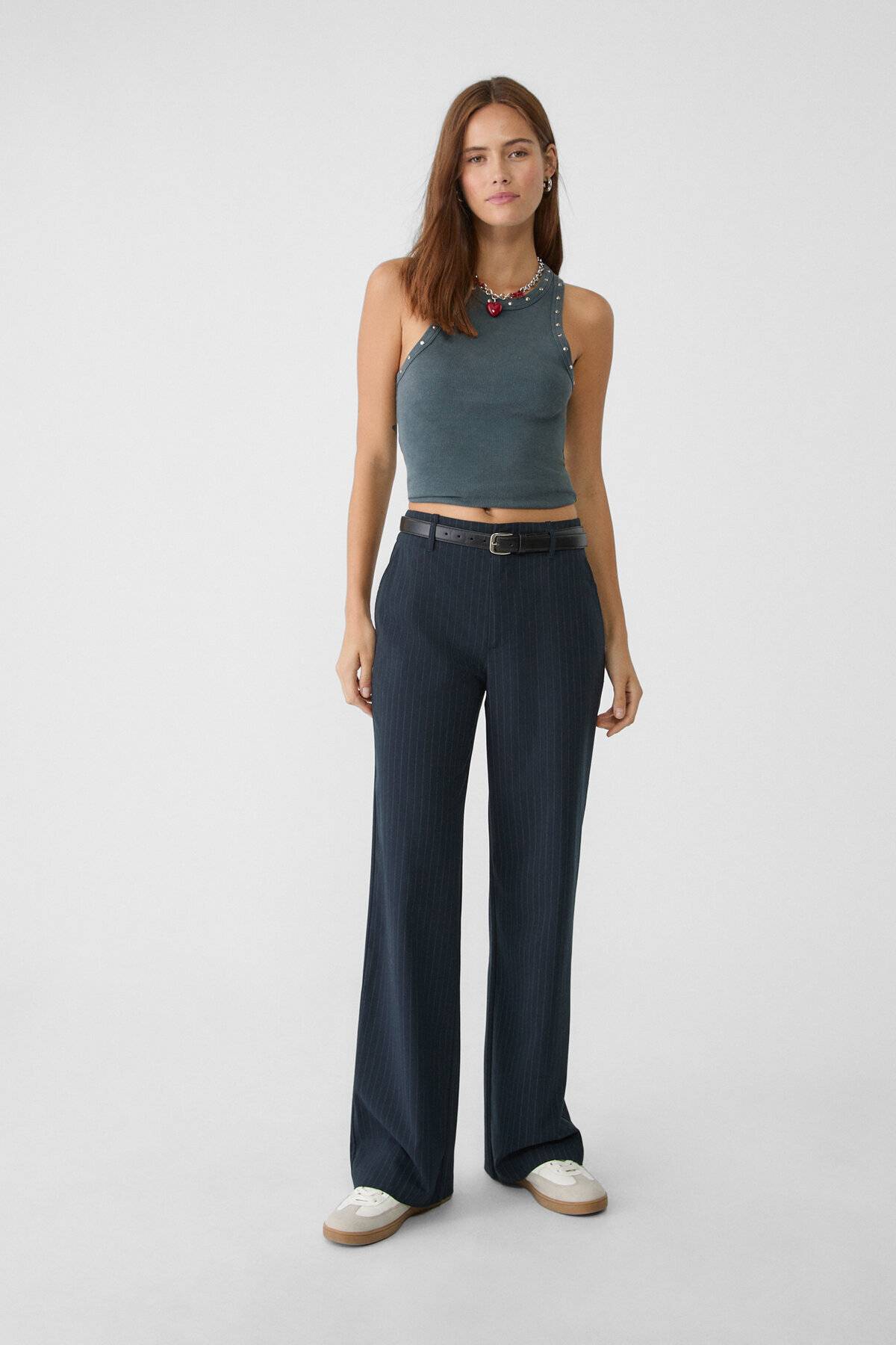 شلوار پارچه ای با کمربند و روان