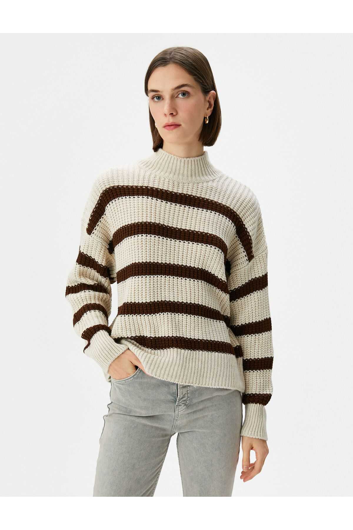 ژاکت بافتنی نیم یقه یقه