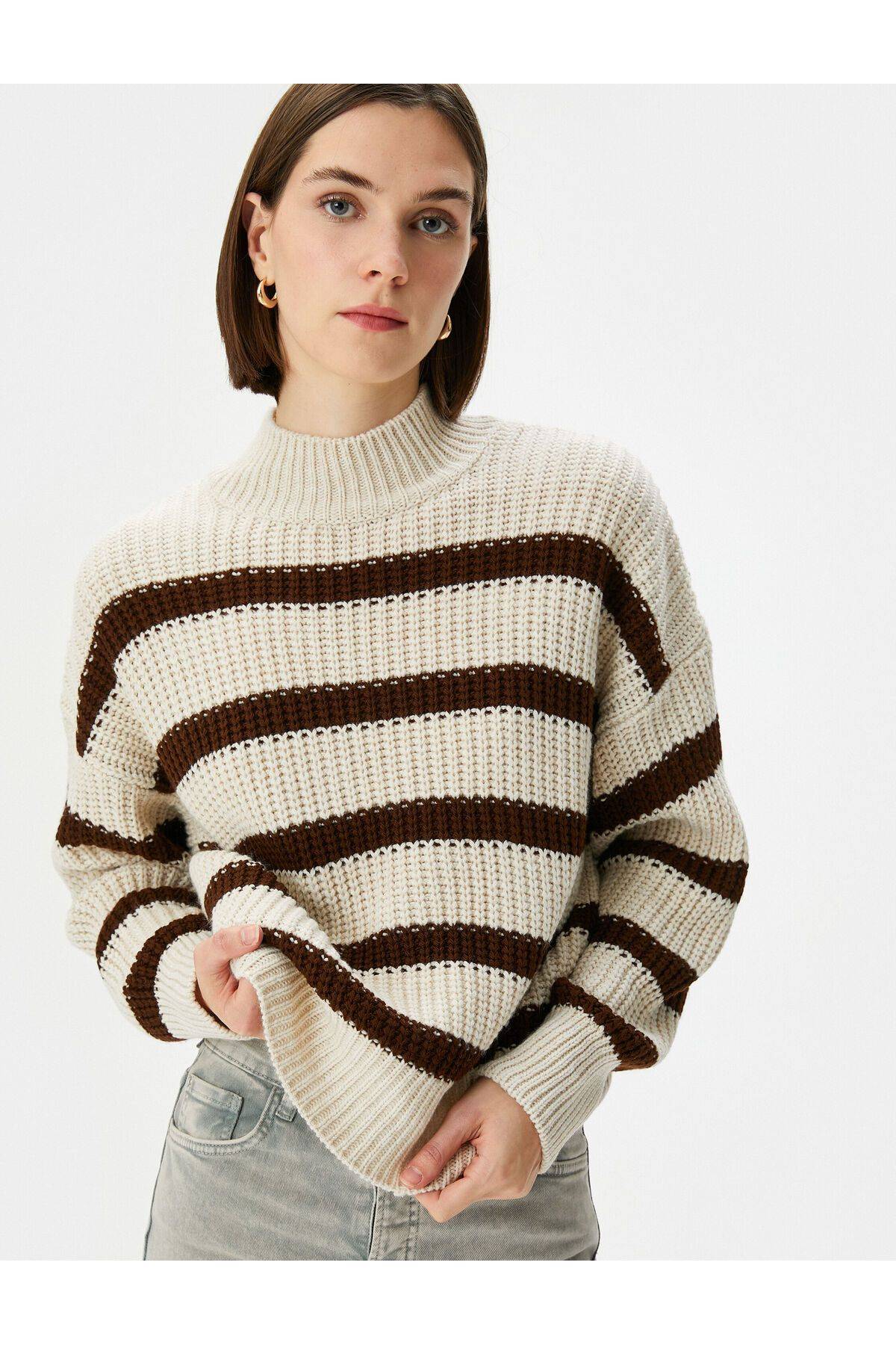 ژاکت بافتنی نیم یقه یقه