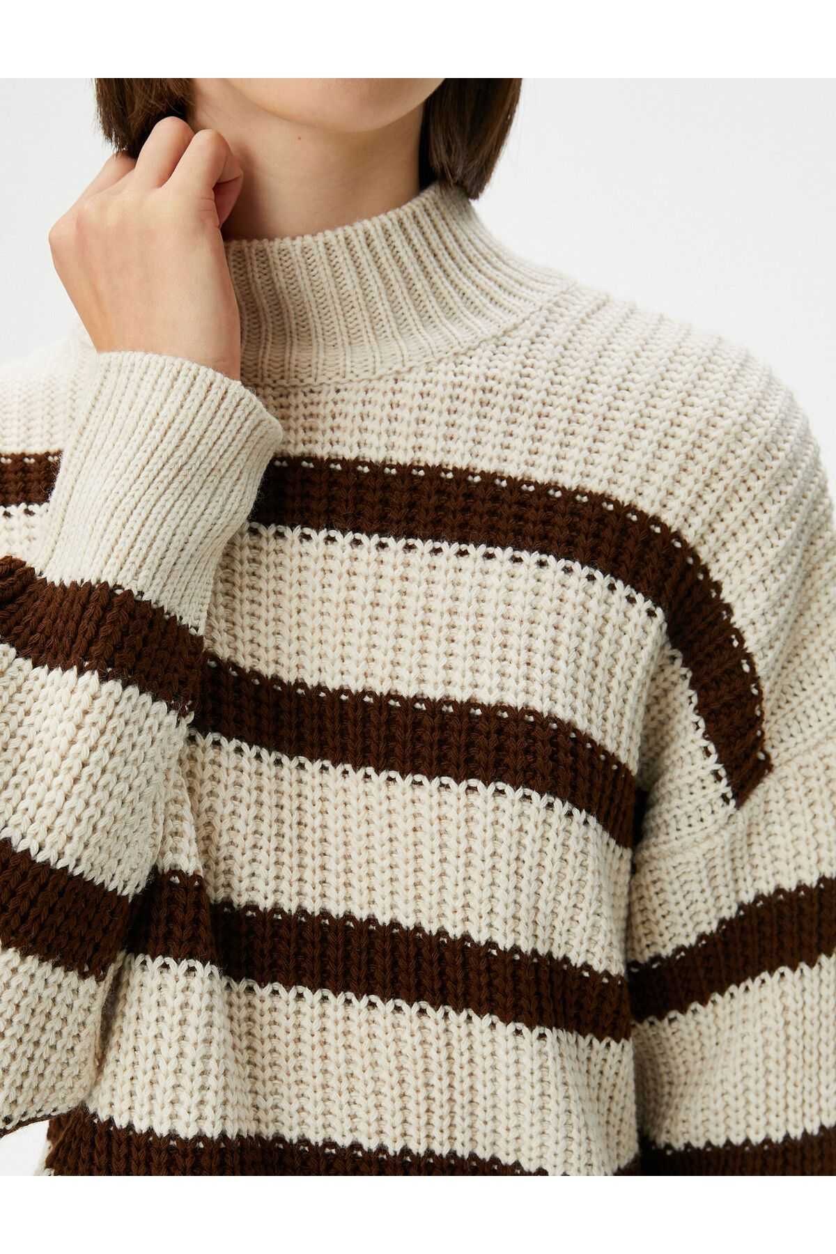 ژاکت بافتنی نیم یقه یقه