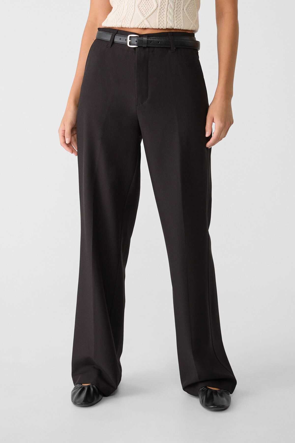 شلوار پارچه ای با کمربند و روان