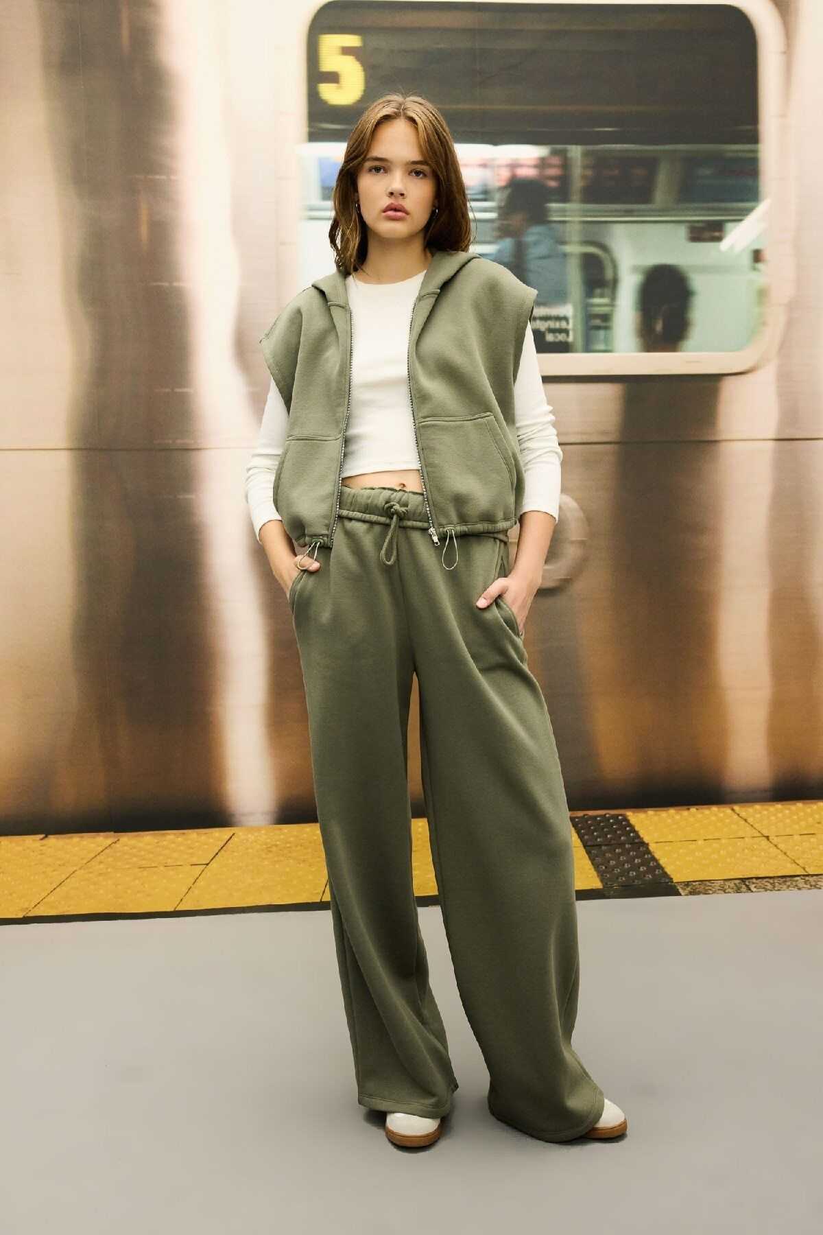 جیب کمری الاستیک با ساق گشاد خنک D6336ax24au