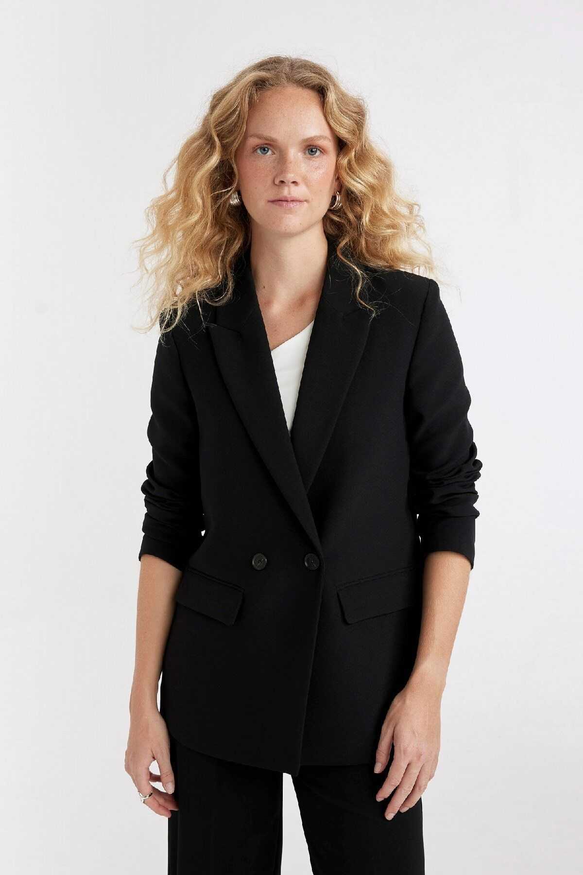 ژاکت پهن سایز یقه دکمه دار ساده کت ساده C2457ax24au