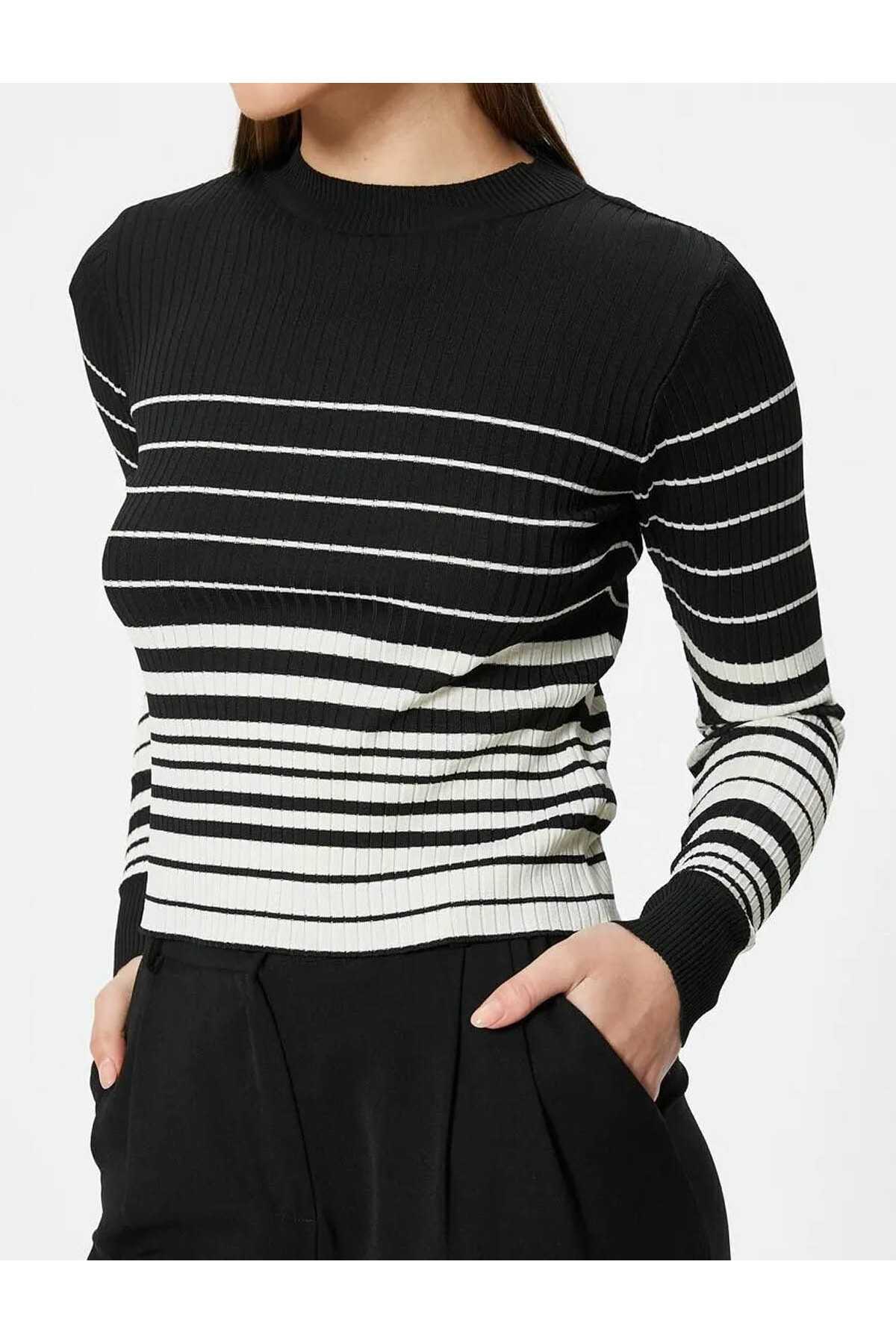 ژاکت بافتنی آستین بلند یقه خدمه بافت