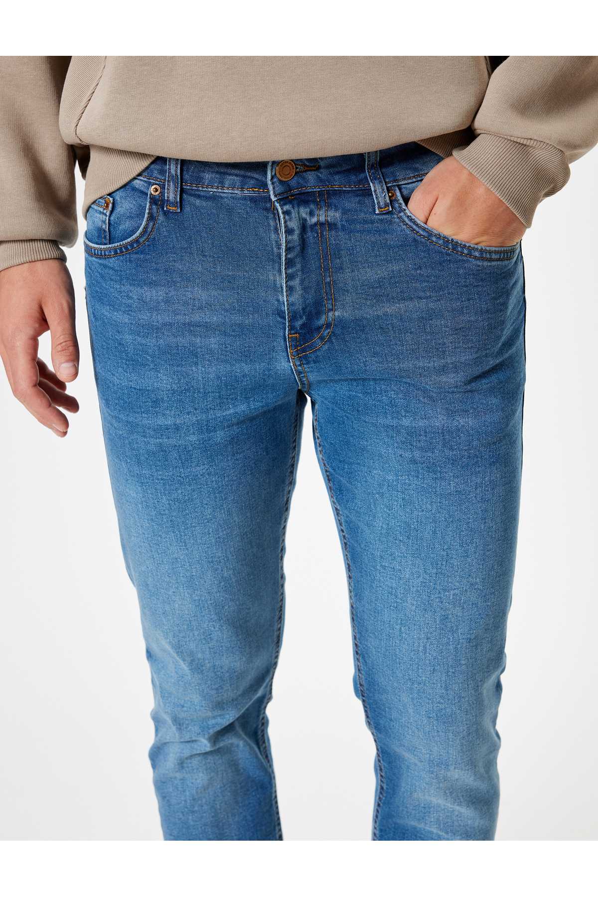 جین استاندارد کمر باریک دکمه دار - Brad Jean