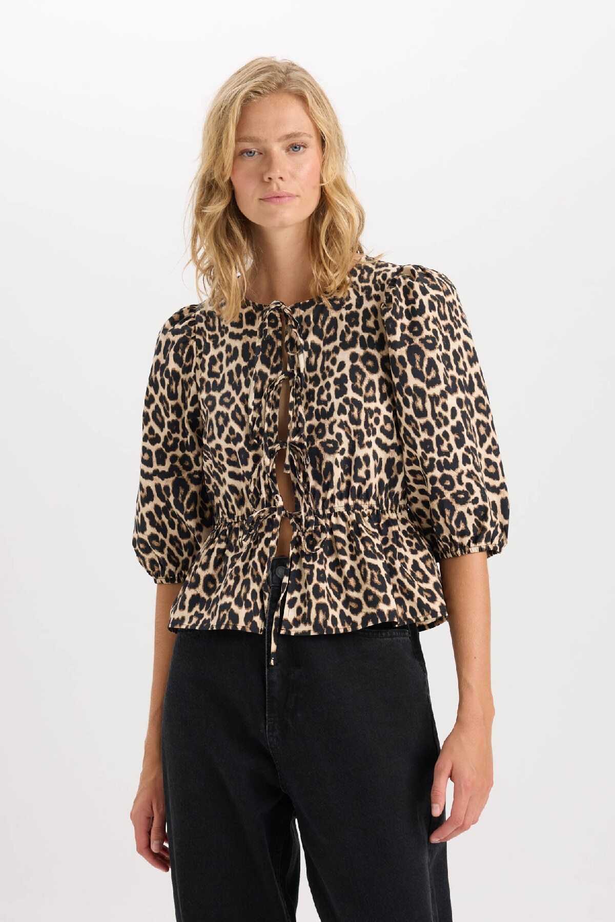 بلوز آستین بلند یقه گرد کراوات پلنگی جلو