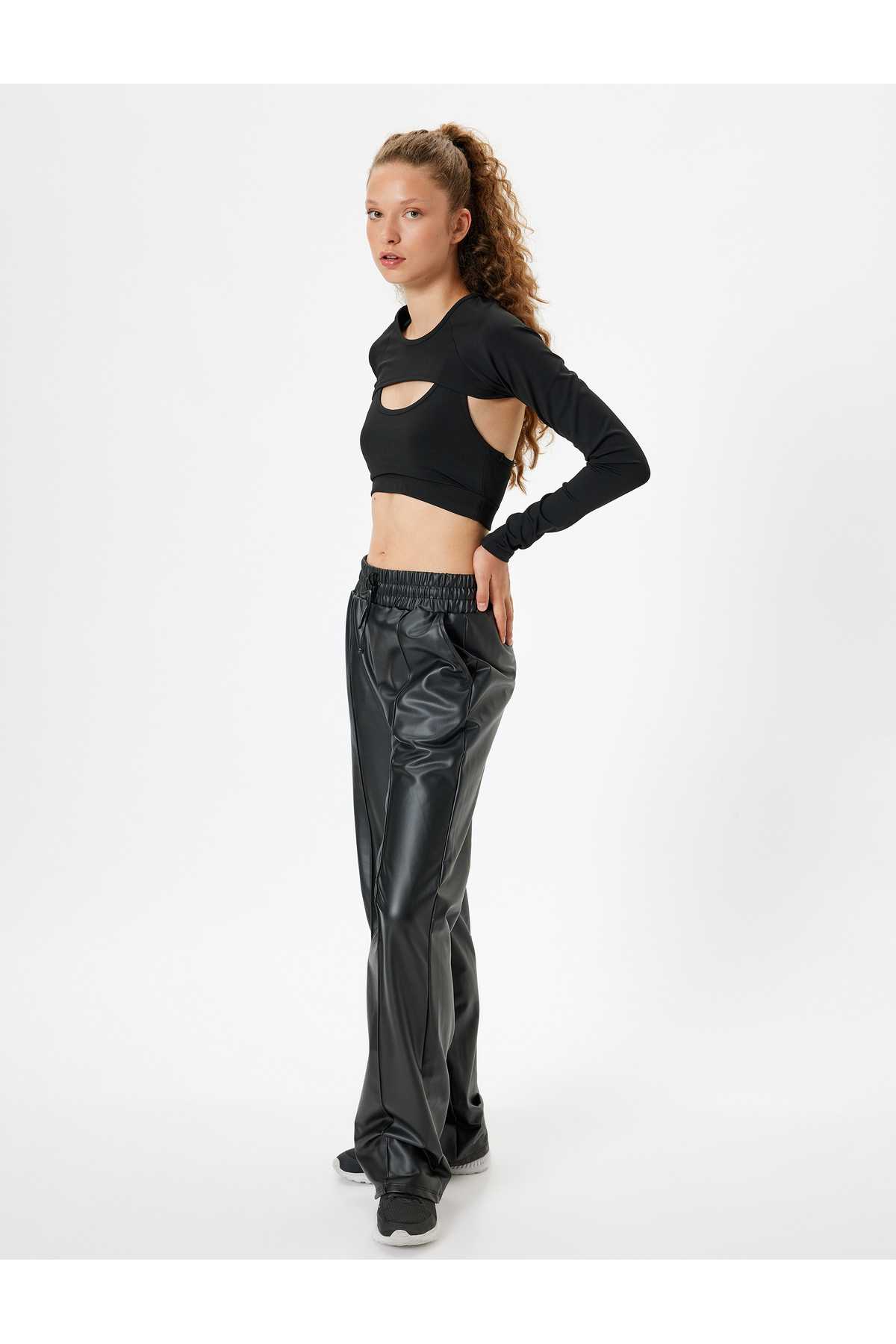 شلوار گرمکن چرم مصنوعی توری دور کمر آجدار جیب راست راست