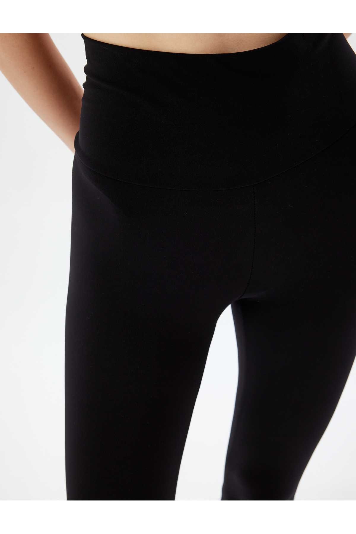 جوراب شلواری ورزشی پایه با کمر بلند لاغر فیت اینترلاک