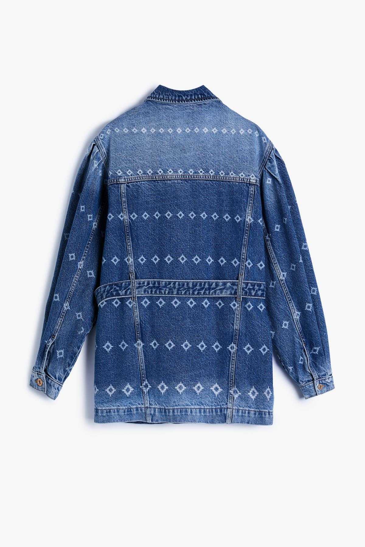 ژاکت جین بلند با جزئیات چاپ لیزری، کمربند، جیب، تناسب راحت