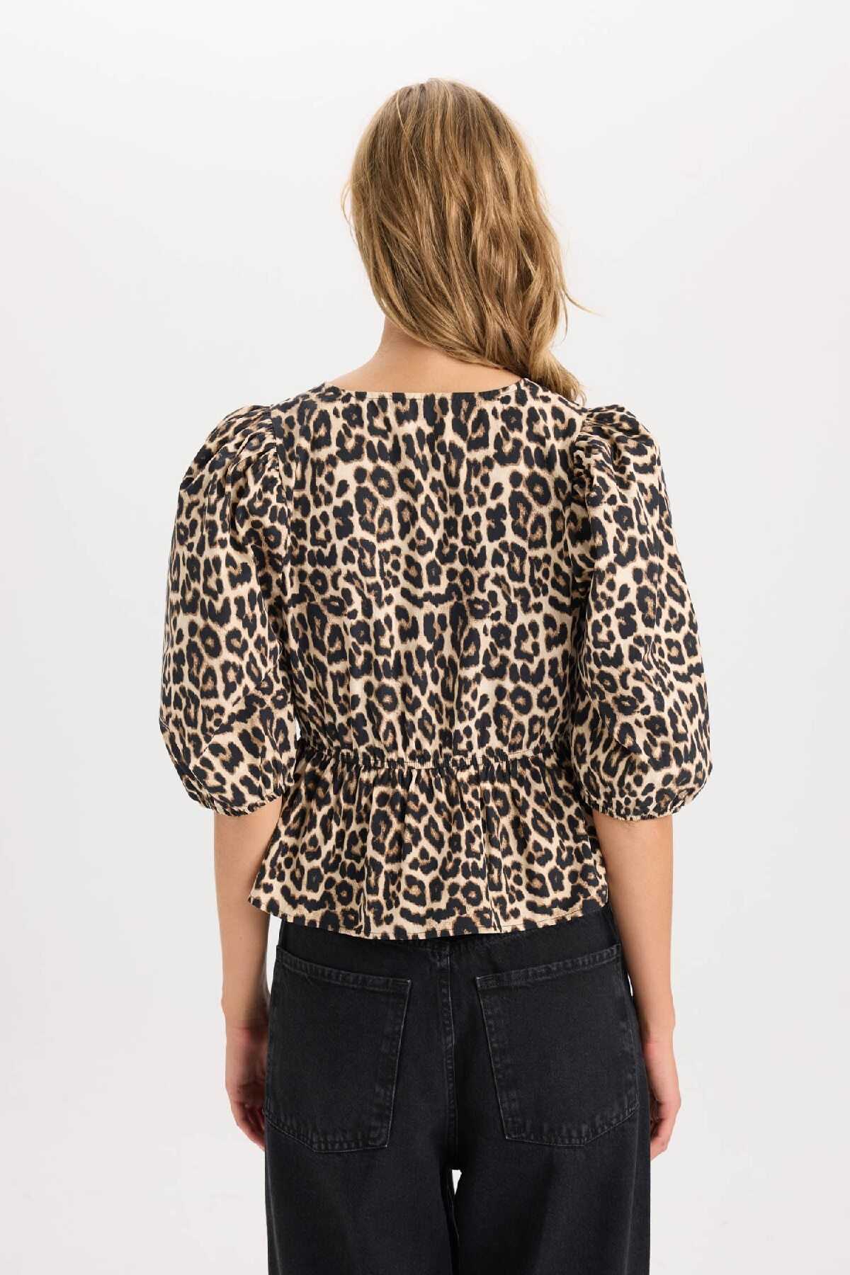 بلوز آستین بلند یقه گرد کراوات پلنگی جلو