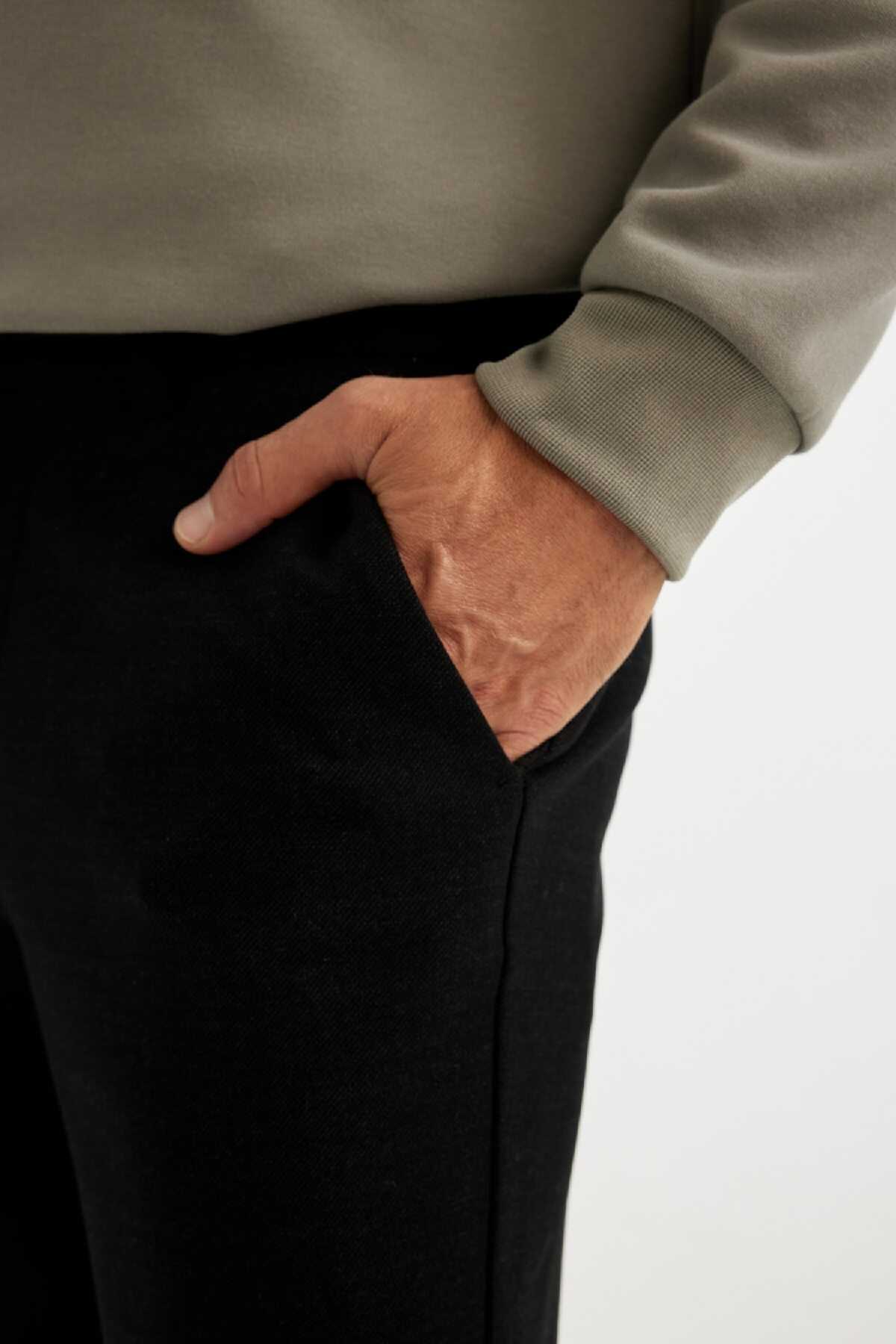 شلوار متناسب با جیب ساده پایه راست D3707ax24au