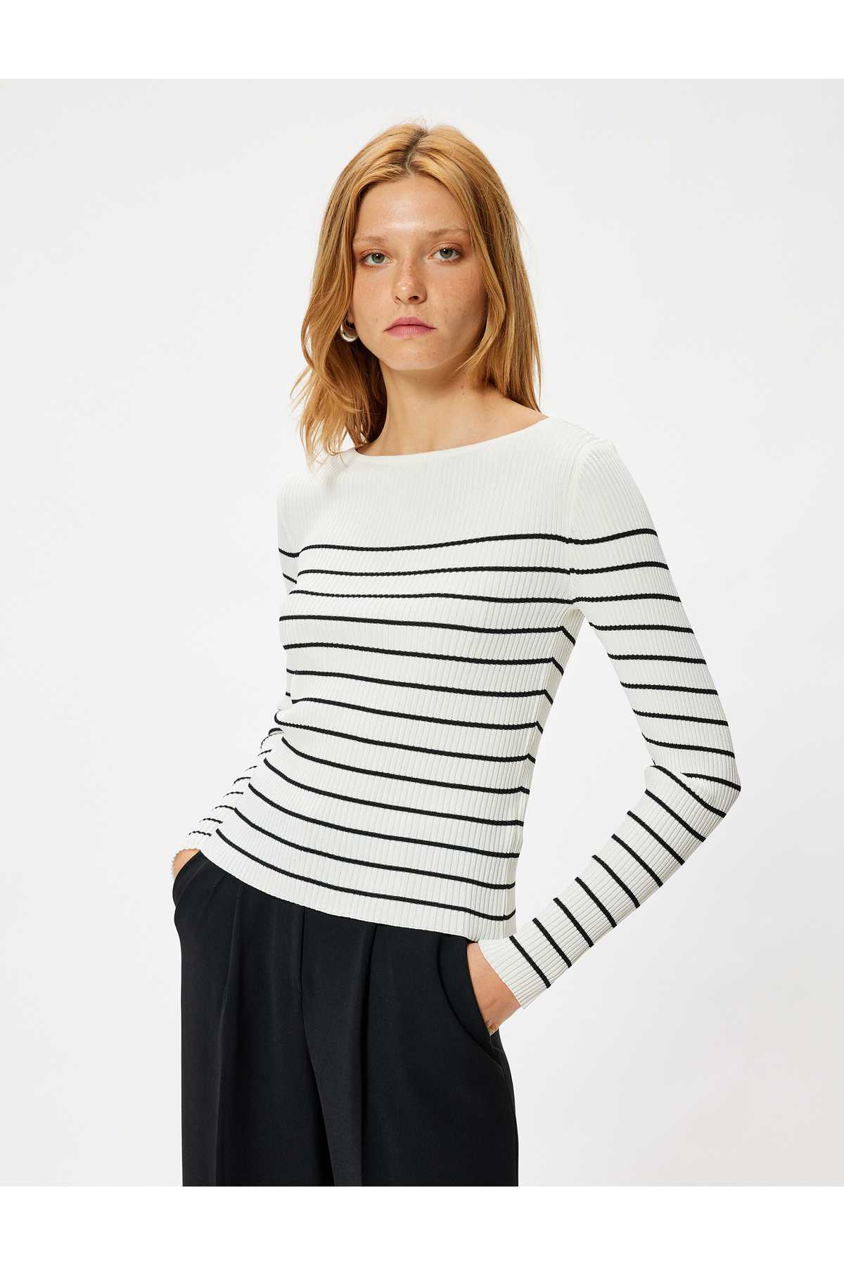 تیشرت آجدار آستین بلند یقه گرد