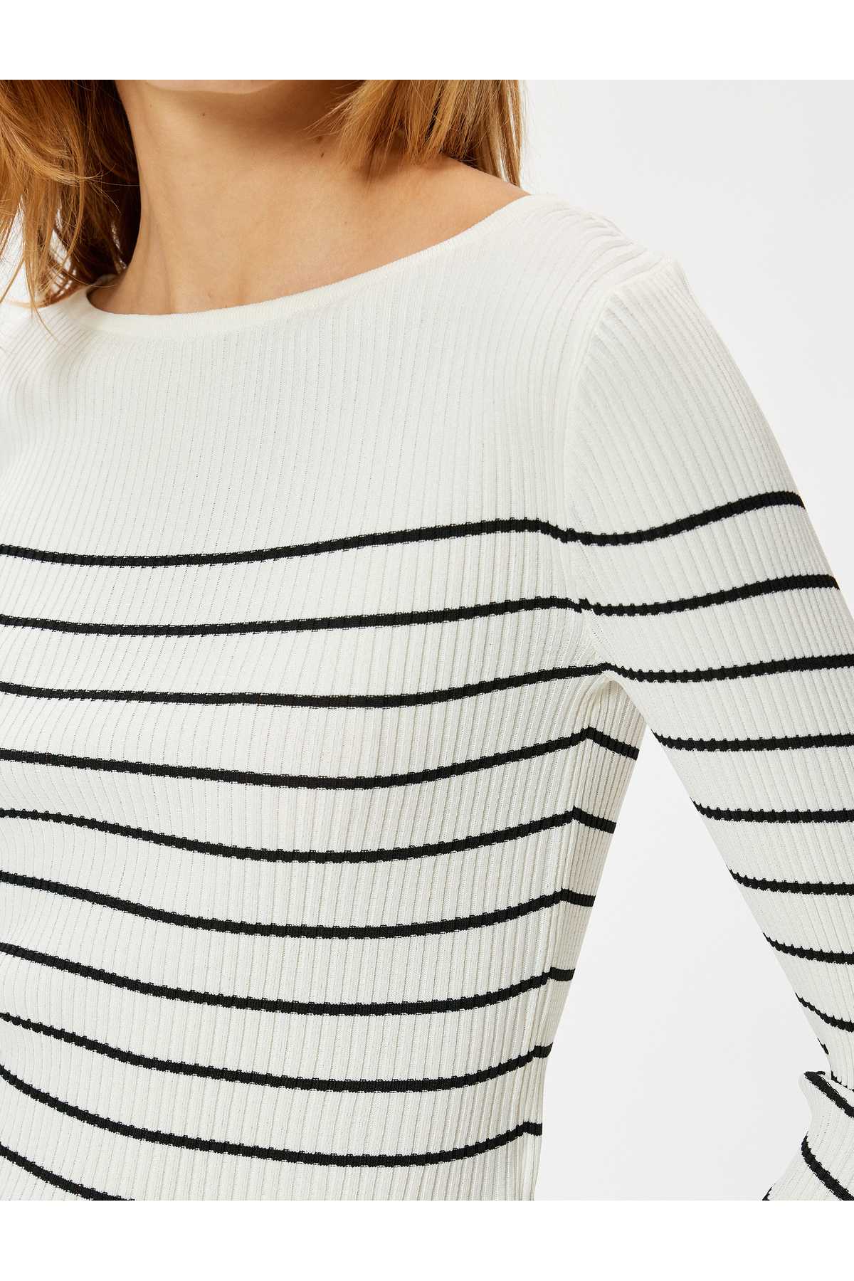 تیشرت آجدار آستین بلند یقه گرد