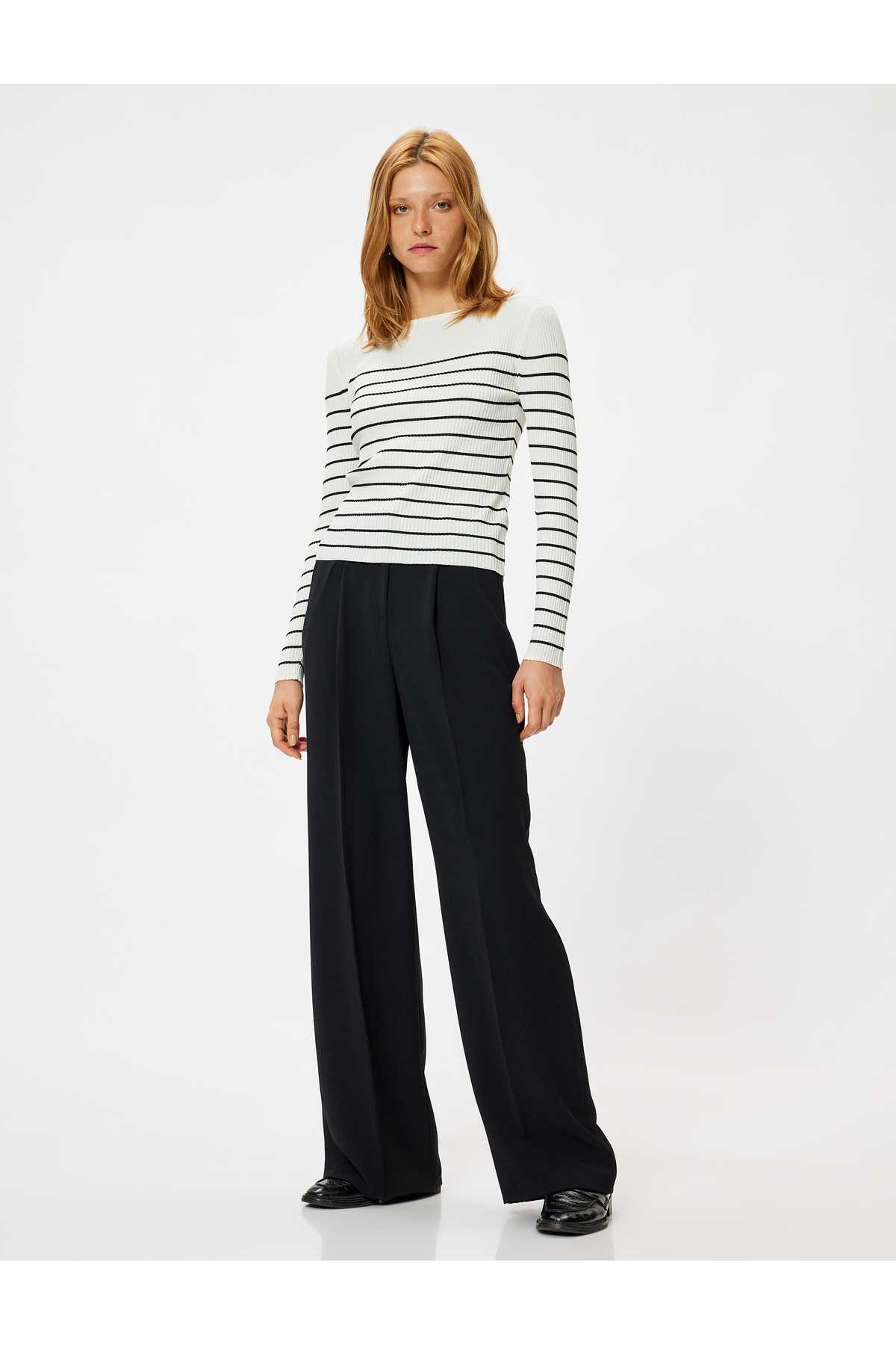 تیشرت آجدار آستین بلند یقه گرد