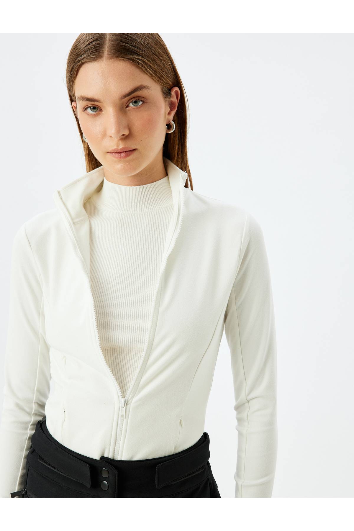 سویشرت پشمی زیپ دار یقه بلند با جیب باریک