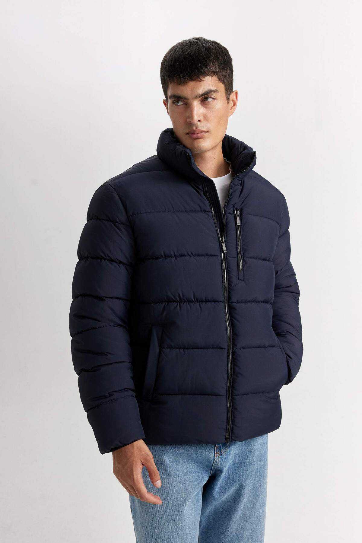 ژاکت پفی ضد باد ضد آب جیب زیپ دار یقه باریک و باریک