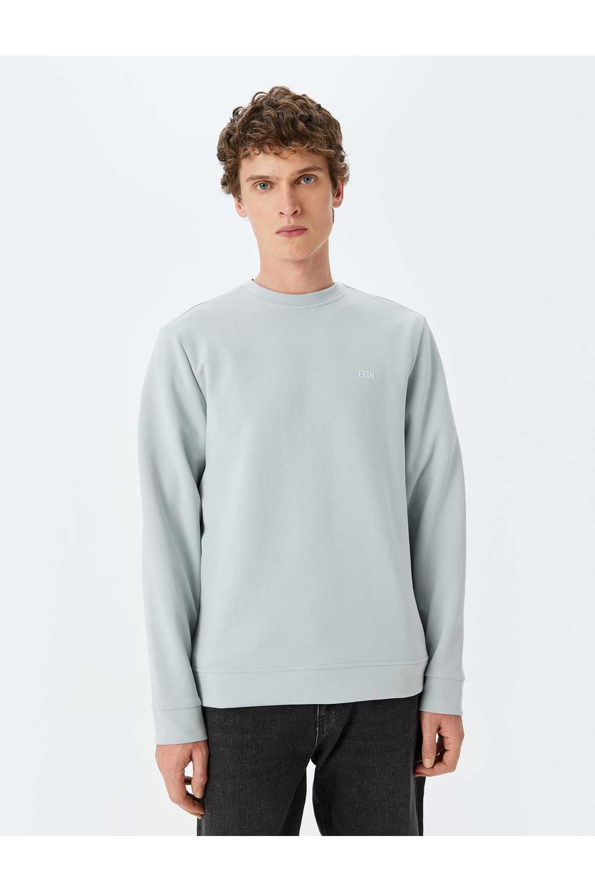 سویشرت یقه خدمه ترکیبی ساده پنبه ای با چاپ حداقلی